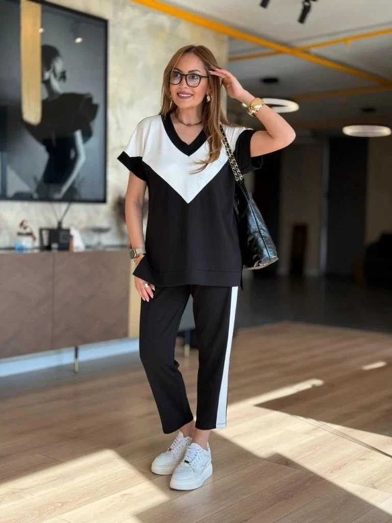 Kadın Kısa Kollu V Yaka Siyah Beyaz Renkli Viskon Iki Iplik Kumaş Eşofman Takımı