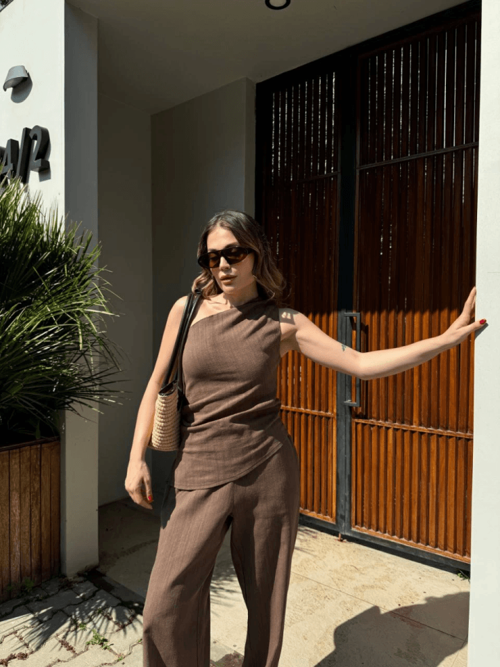 Keten Asimetrik Tek Omuzlu Bluz Pantalon Takım- Kahverengi
