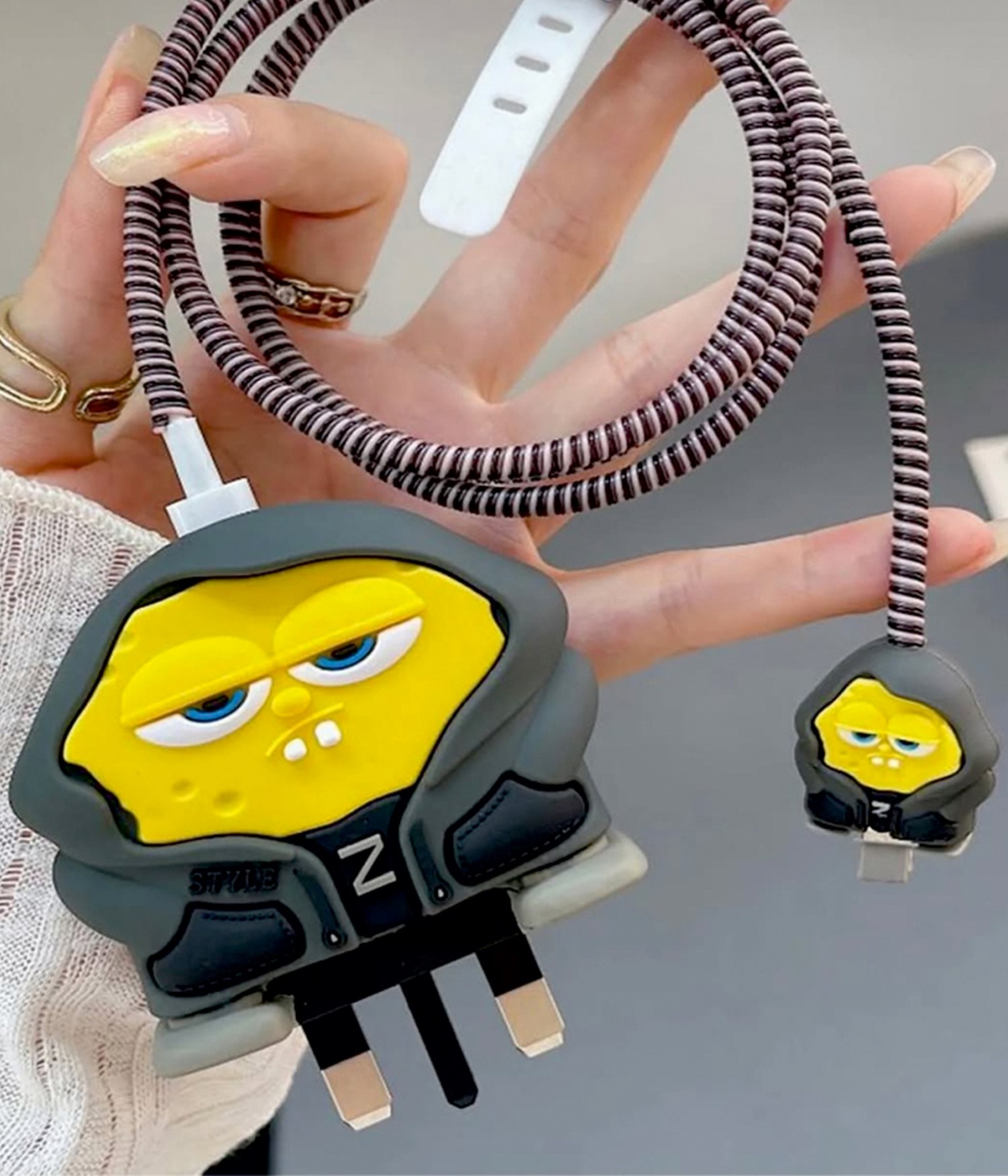 Iphone 18W/20W Uyumlu Şarj Aleti Kılıfı, Adaptör Ve Kablo Koruyucu SüngerBob