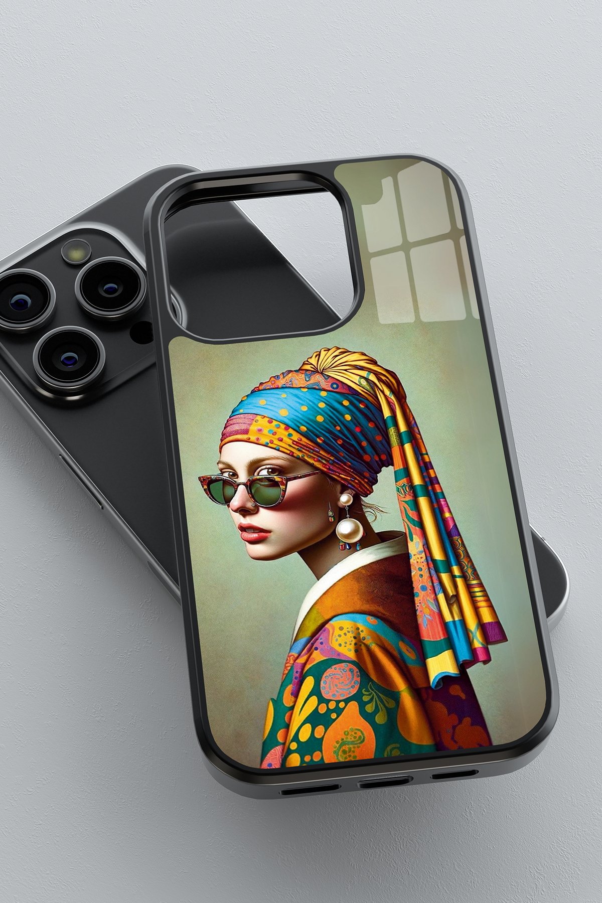 Girl With Glasses And Pearl Earrıngs Flexible Cam Kılıf