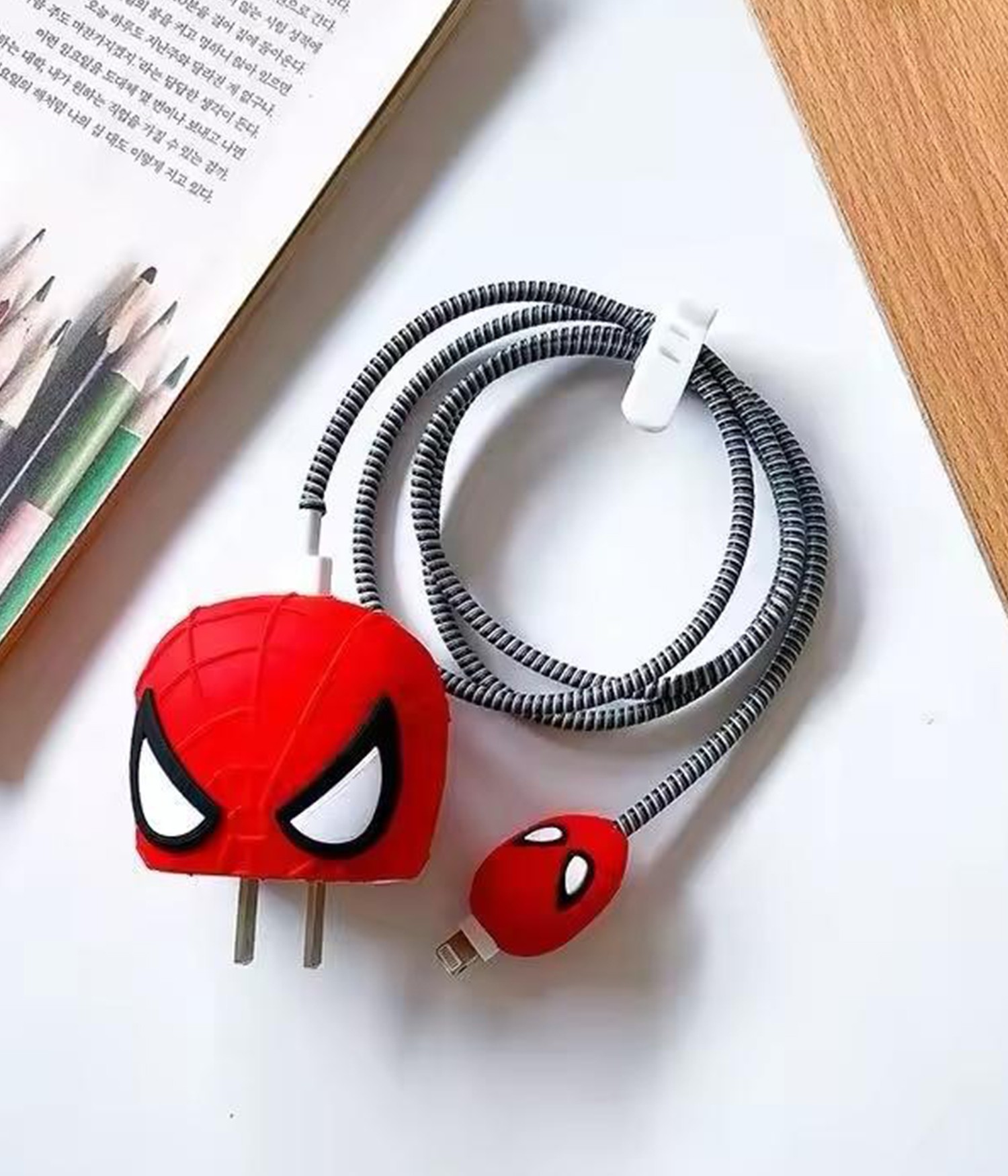 Iphone 18W/20W Uyumlu Şarj Aleti Kılıfı, Adaptör Ve Kablo Koruyucu Spiderman
