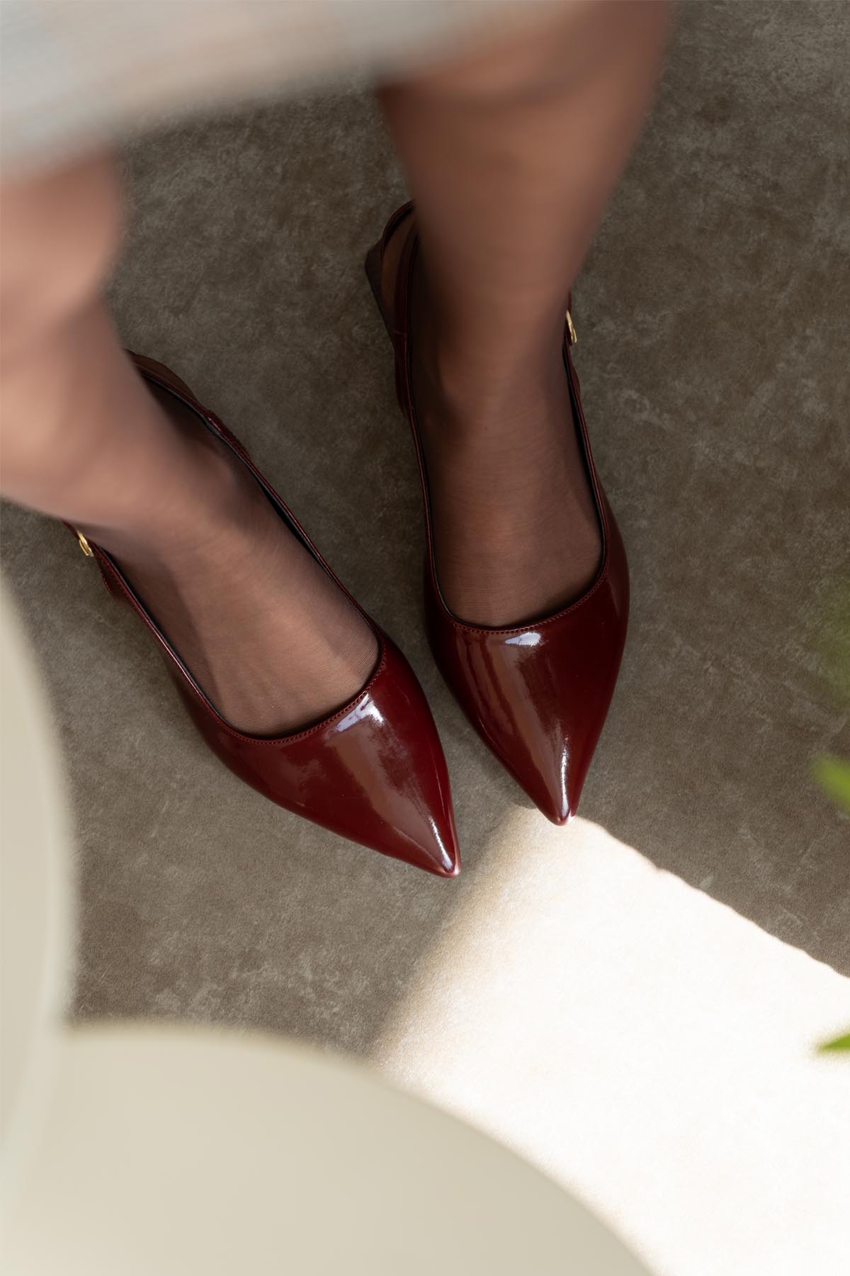 Eleganze Altın Tokalı Alçak Topuklu Kadın Ayakkabı