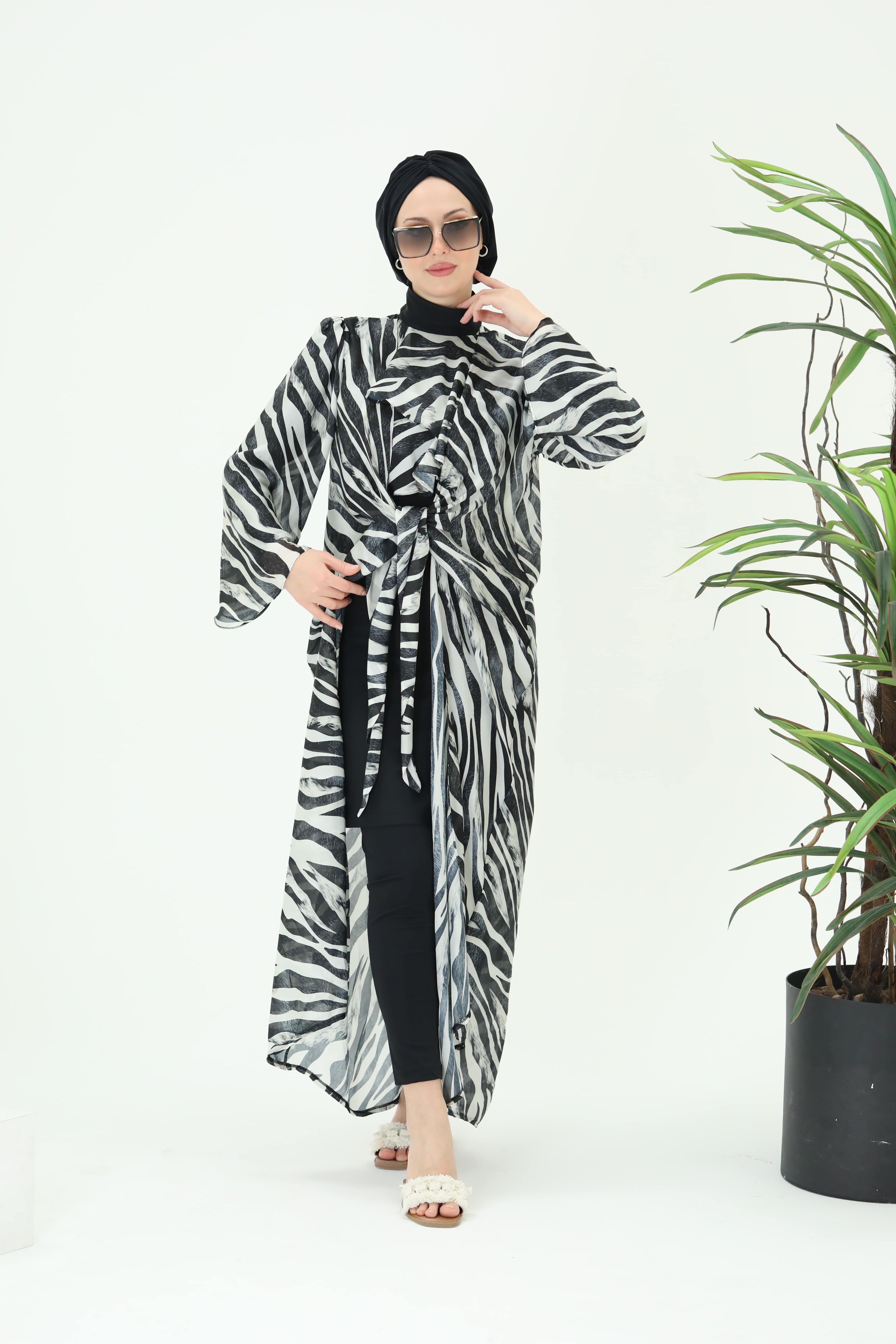 Laura Zebra Desen Pareo