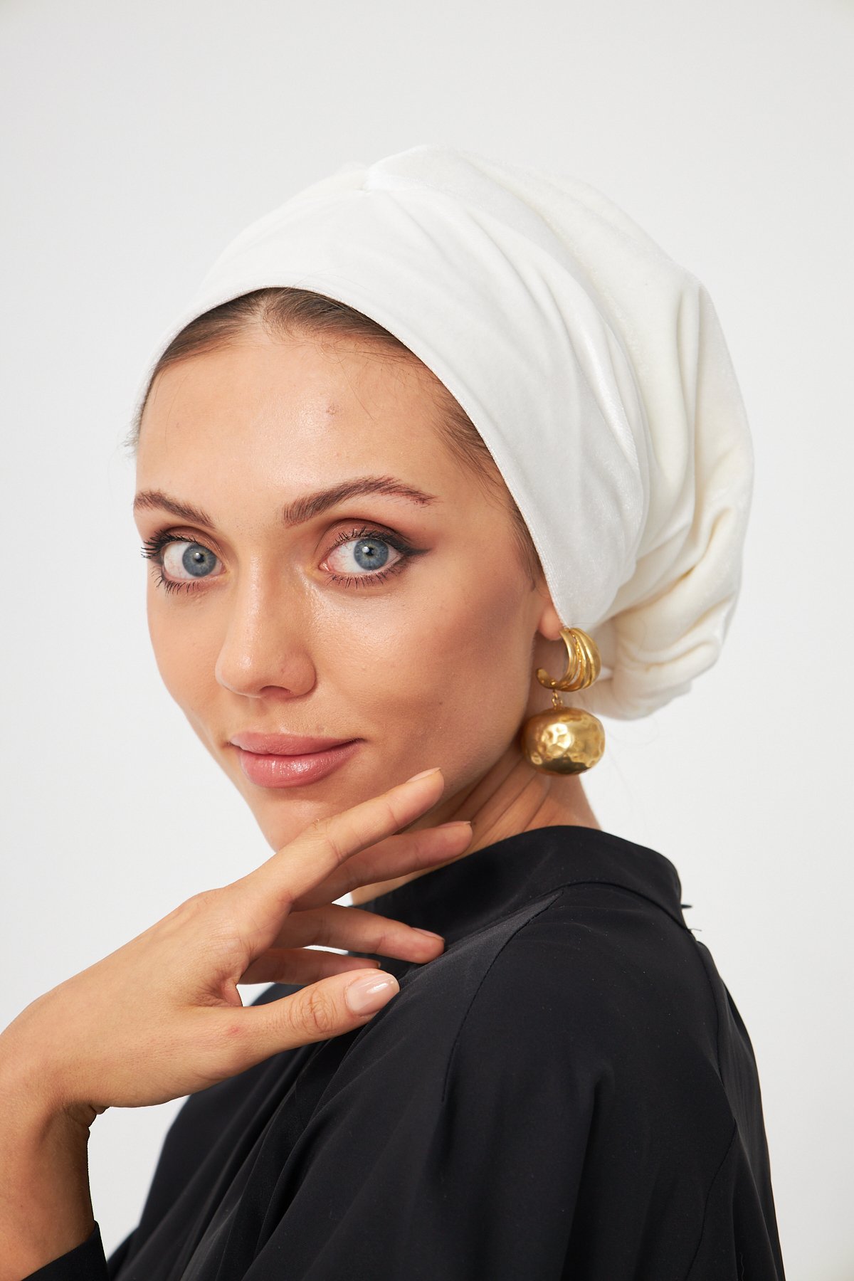 Velvet Flat Abrans Turban - White