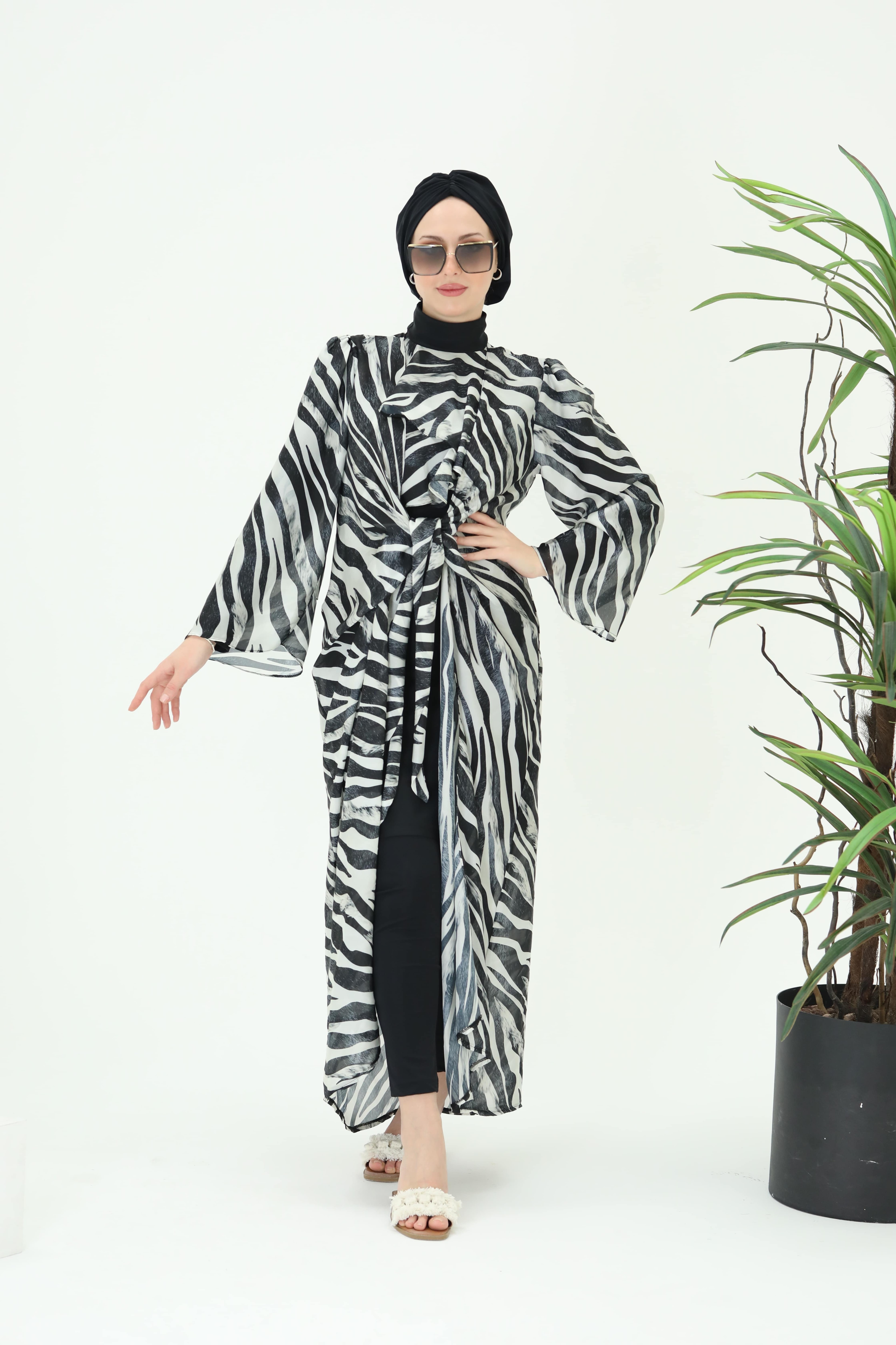 Laura Zebra Desen Pareo