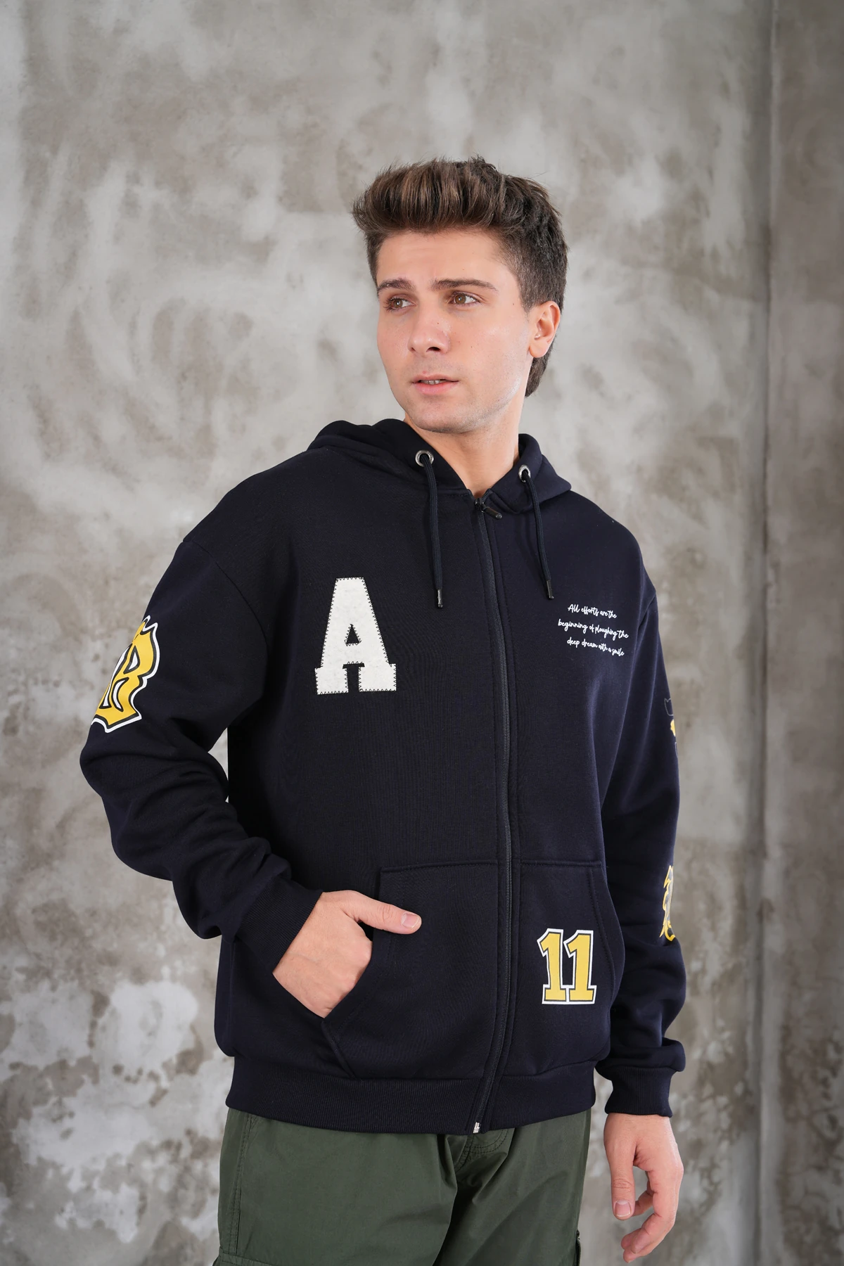 APLİKE NAKIŞLI FERMUARLI CEKET