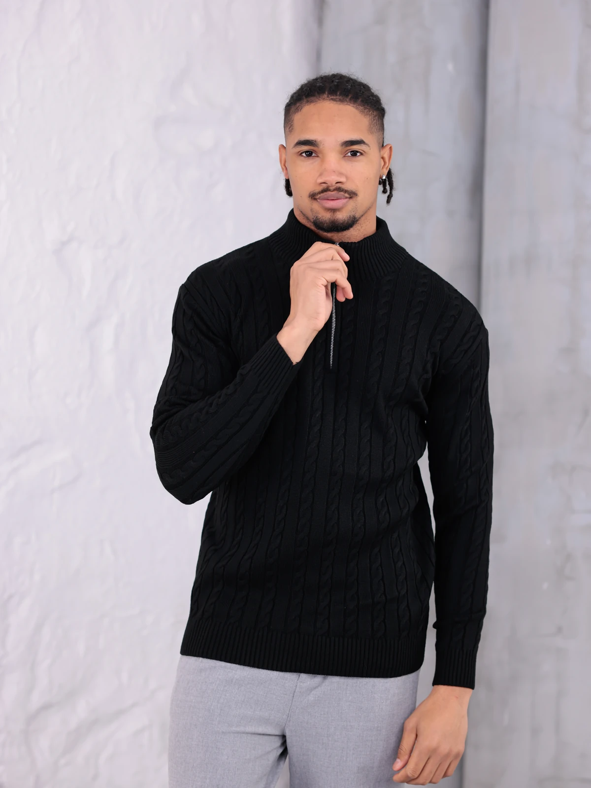 YARIM FERMUARLI ÖRGÜLÜ KAZAK