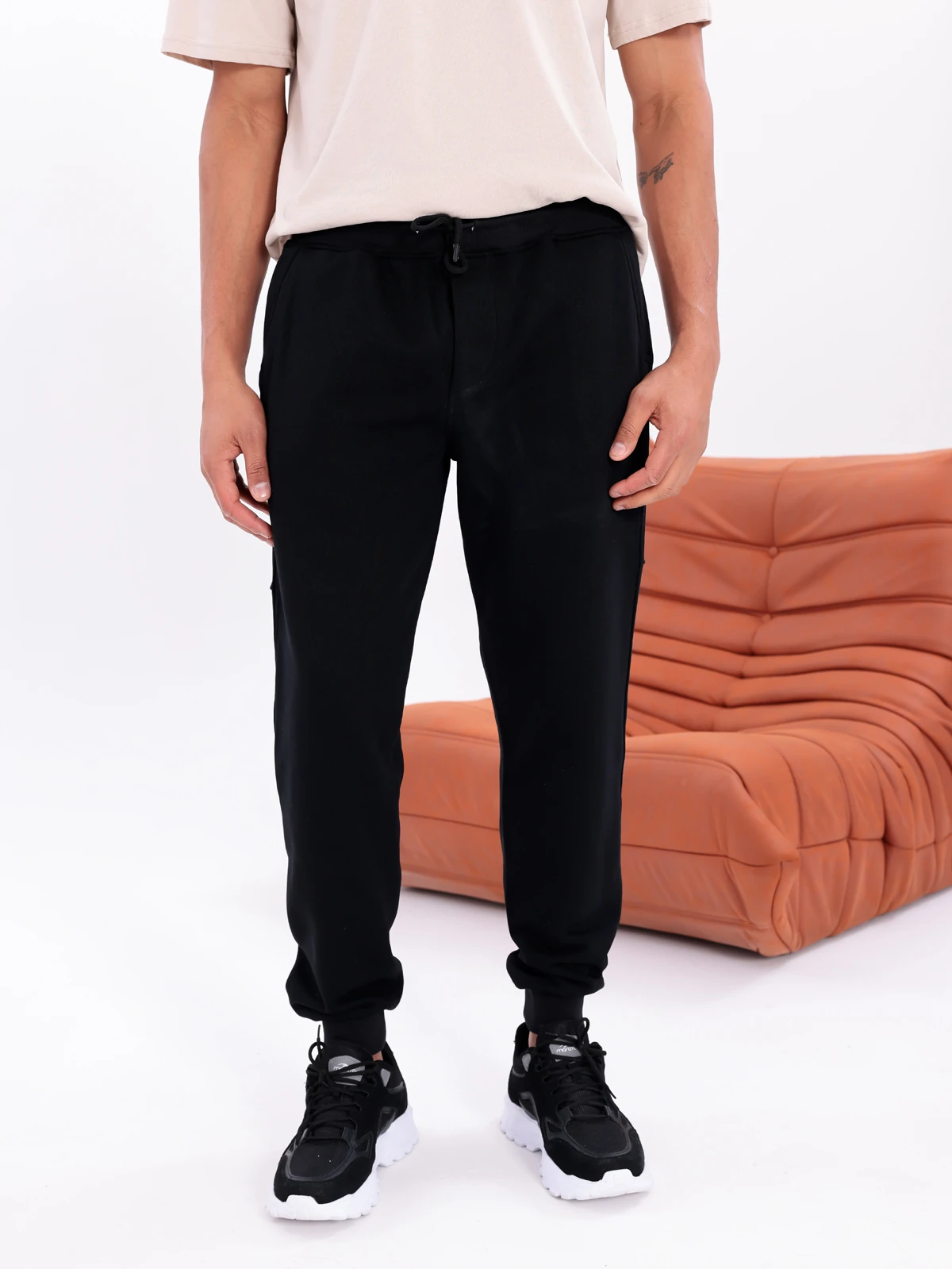 SPLIT ARKASI PARÇALI EŞOFMAN ALTI