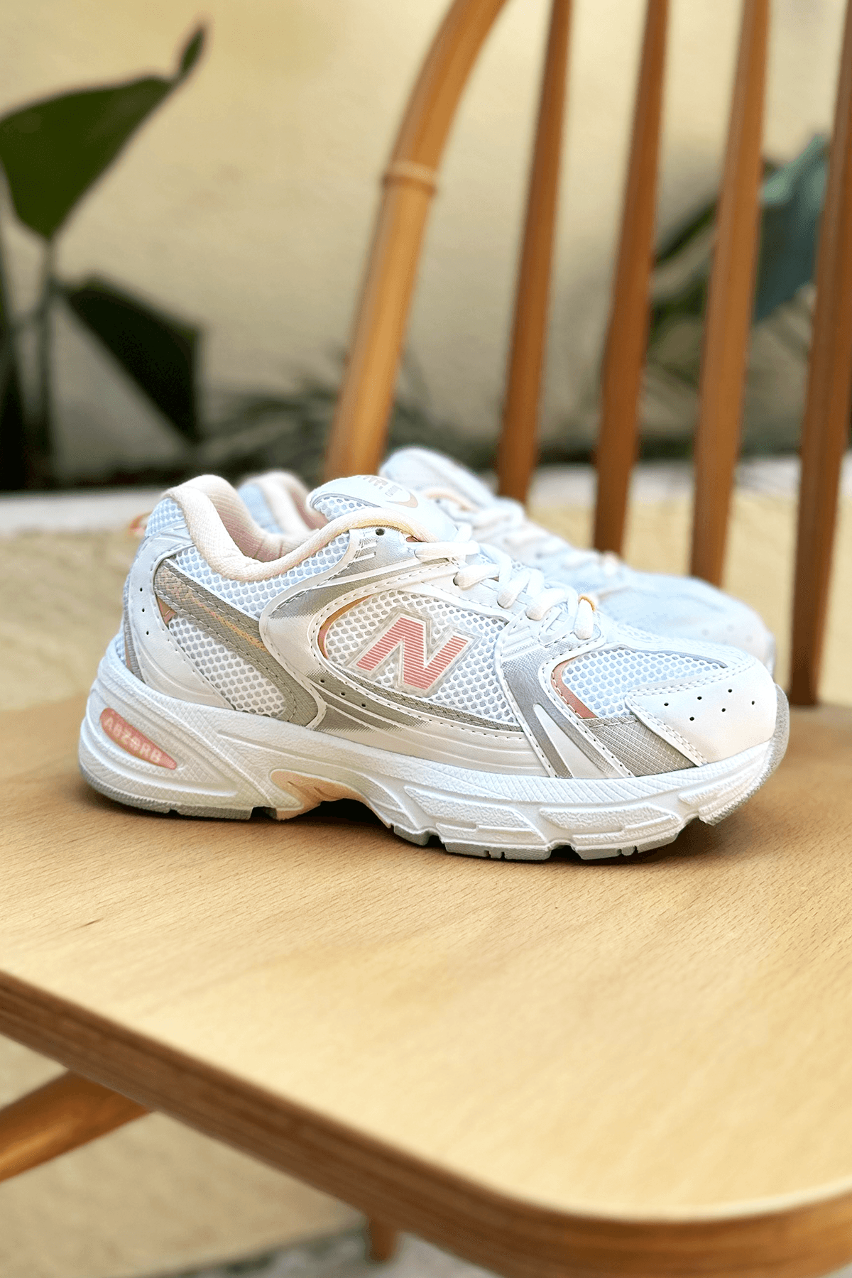 530 Beyaz Pudra Sneakers
