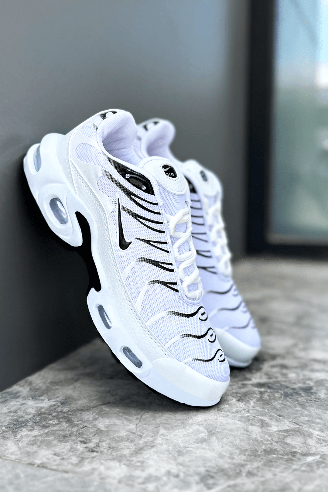 Air max plus white tiger on sale