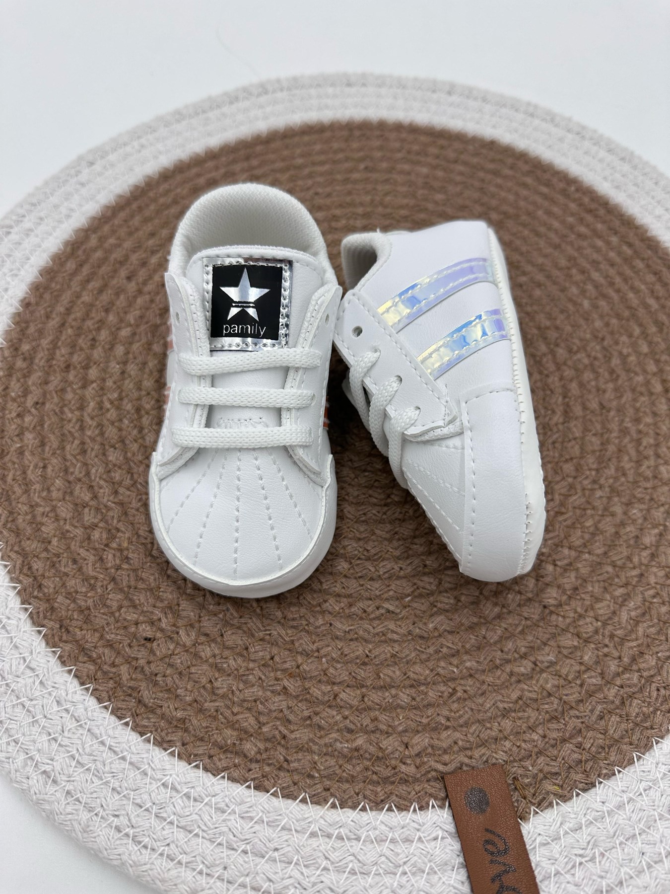 BEBEK ŞİRİN CONVERSE BEBEK PANDUF, EV AYAKKABISI 18-19 NUMARA  PF1 - BEYAZ