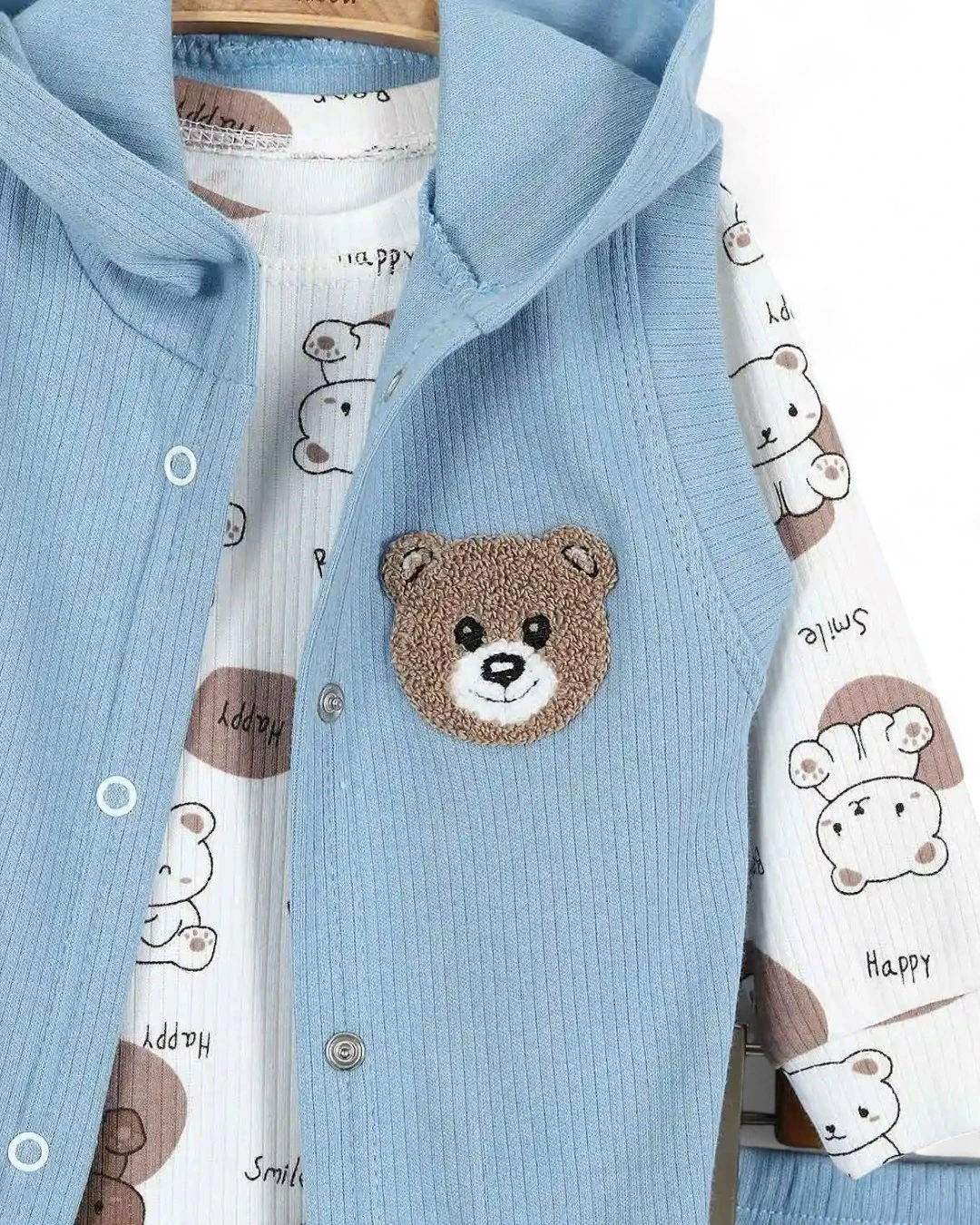 Erkek Bebek Mevsimlik Yeni Doğan 3-6-9-12 Ay Fitilli Yelekli Ayıcık Nakışlı 3 Parça Şık Bebek Takımı R2154