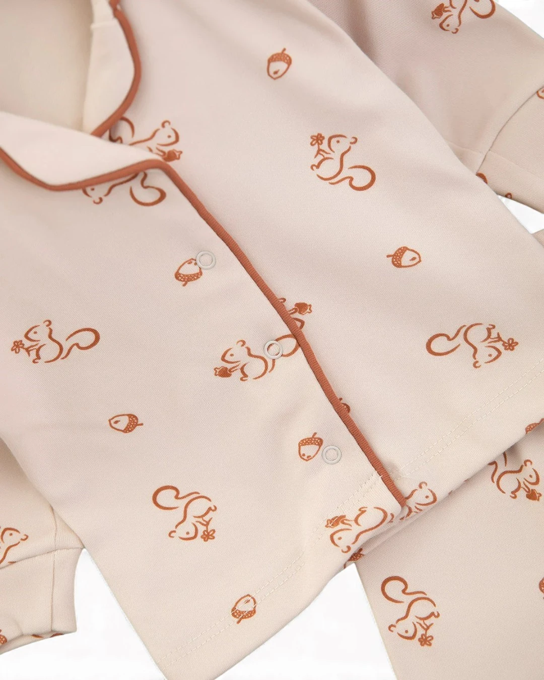 Erkek Bebek Sincap Baskılı Kruvaze Yakalı %100 Pamuklu Lüx Gecelik Alt Üst 2'li Takım R2379