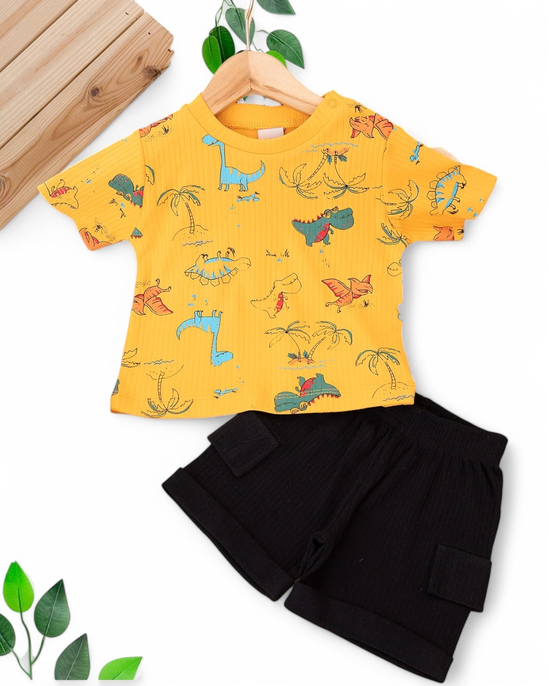 ERKEK BEBEK YAZLIK DİNOZOR BASKILI 6-9-12-18-24 AY FİTİLLİ CEPLİ ŞORTLU BEBEK TAKIMI R1690 - HARDAL