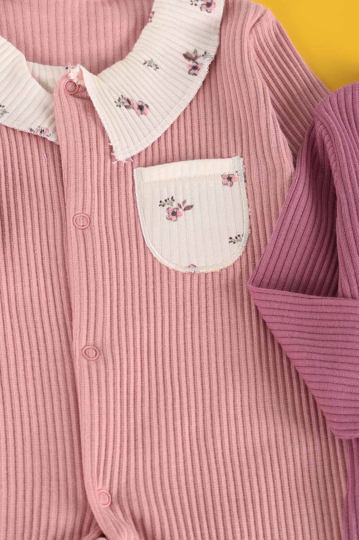 KIZ BEBEK 0-3 / 3-6 / 6-9 AY ÇİÇEK BASKILI PATİKLİ ALTTAN ÇITÇITLI 3'LÜ TULUM SETİ R1976