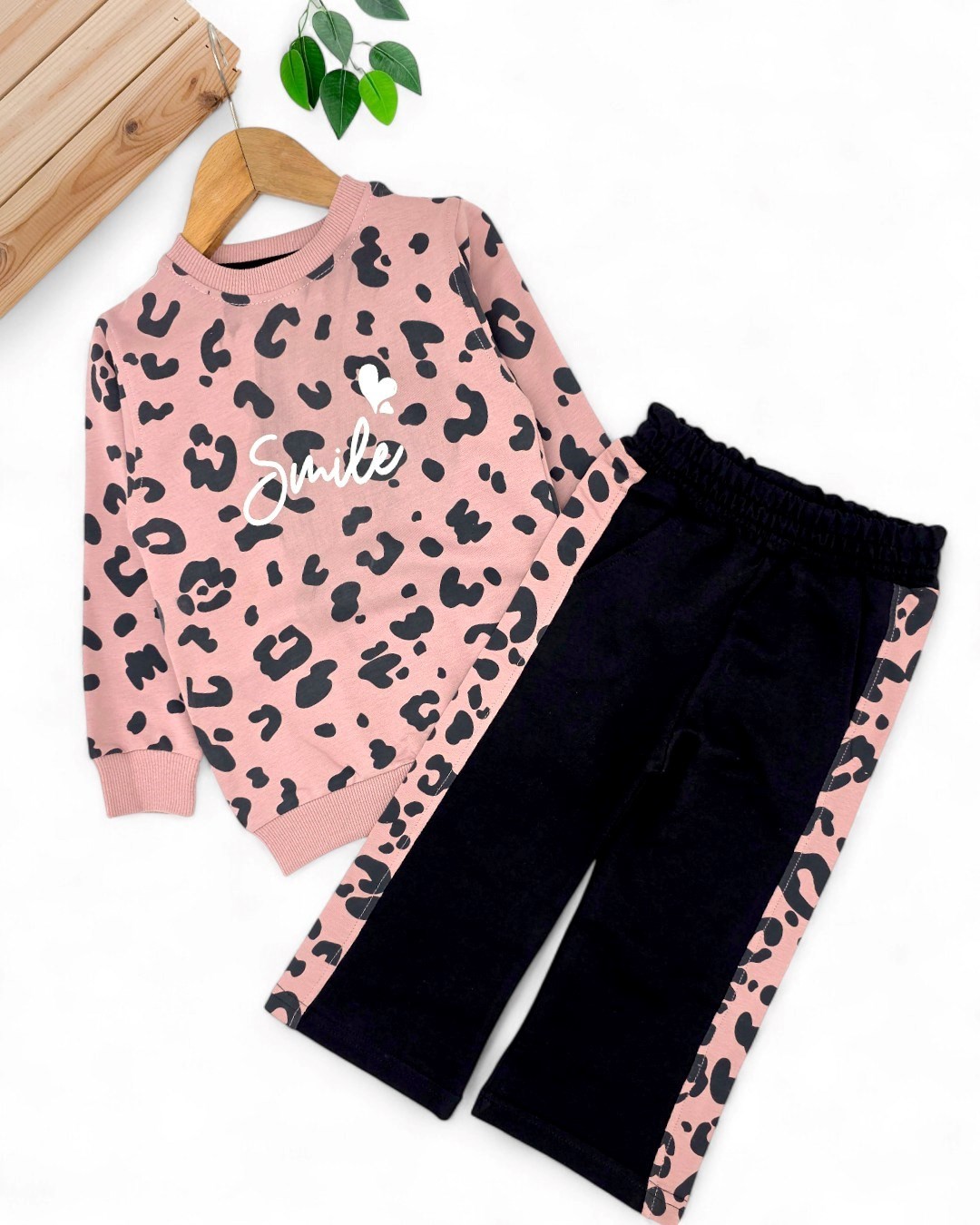 Kız Çocuk Smile Baskılı Sweatshirt, Geniş Paça Eşofman Altlı , 2 İplik 3-10 Yaş Kız Eşofman Takımı R2123 - PUDRA