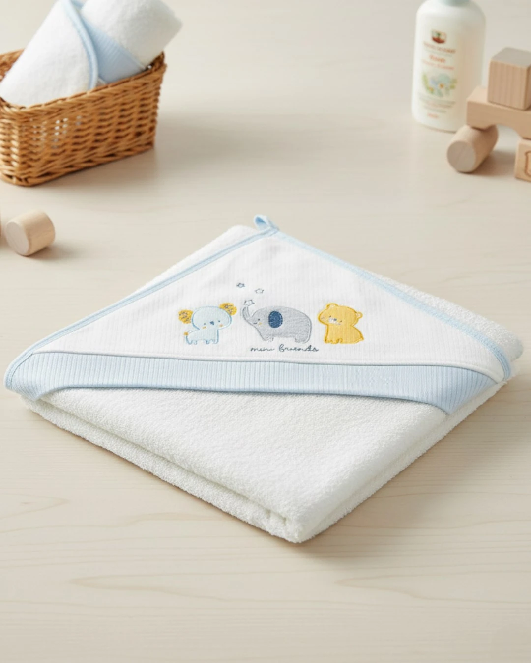 Erkek Bebek Fil  Baskılı 80x80 Cm Havlu / Silgi R2265