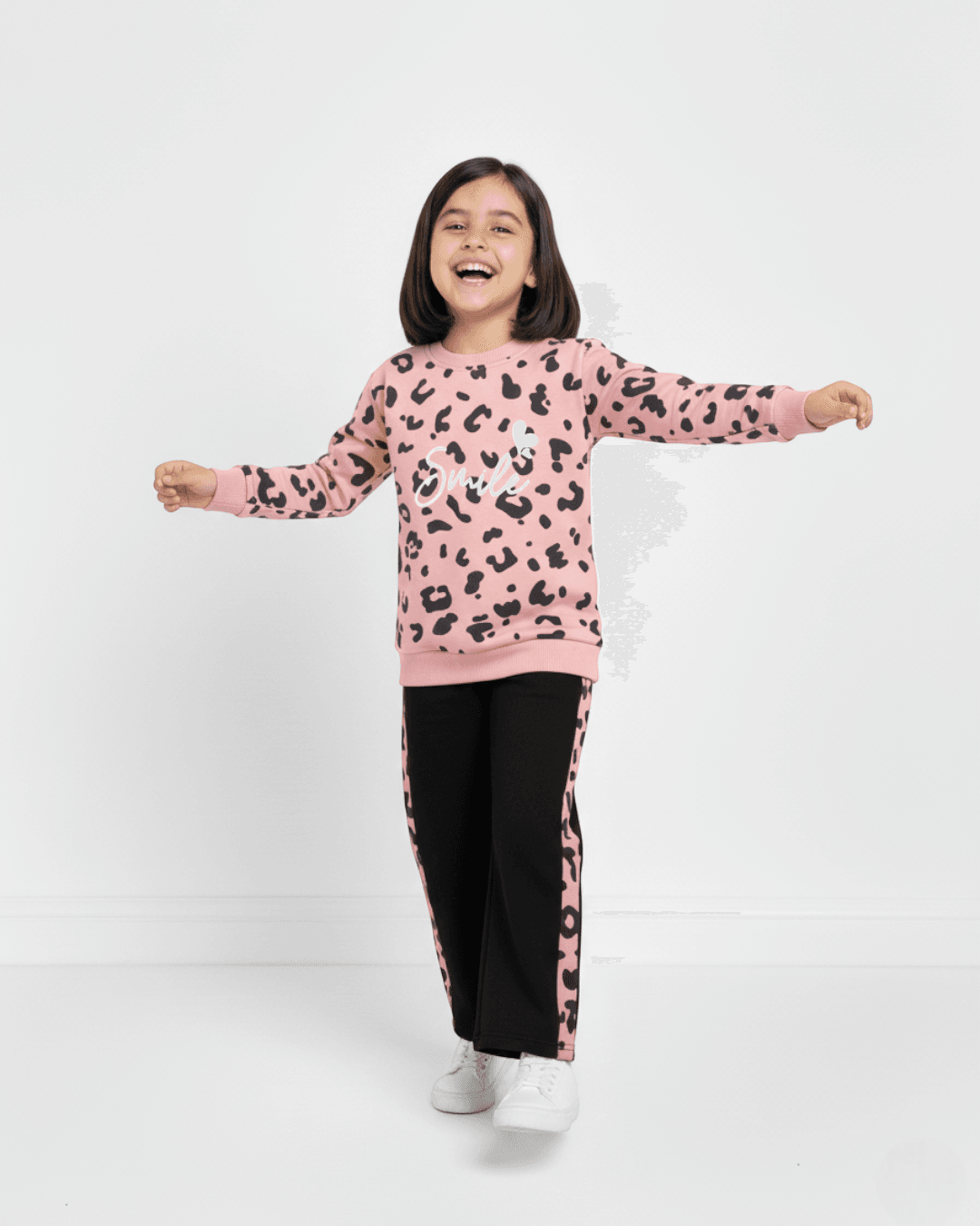 Kız Çocuk Smile Baskılı Sweatshirt, Geniş Paça Eşofman Altlı , 2 İplik 3-10 Yaş Kız Eşofman Takımı R2123 - PUDRA