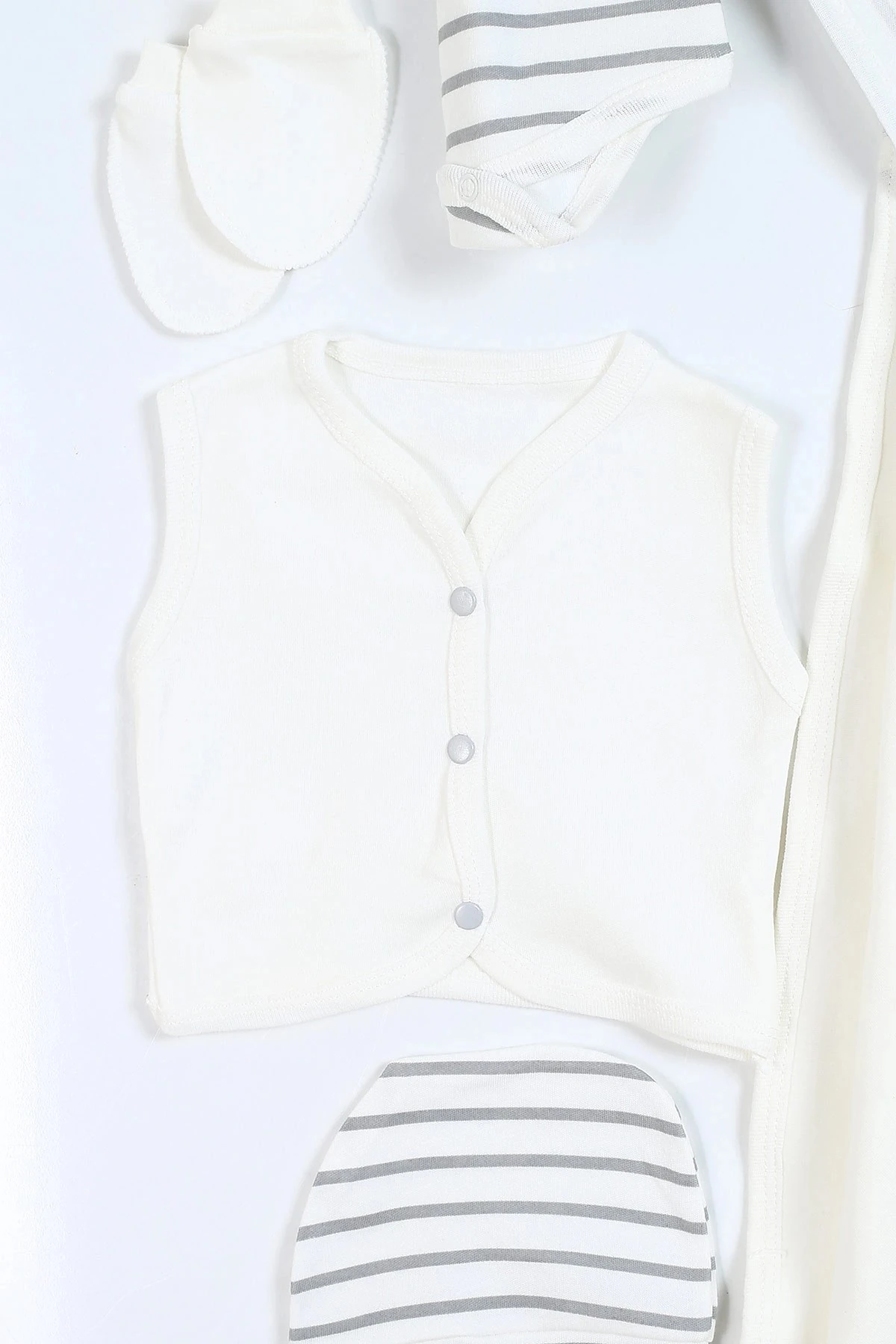 Kız Bebek Ayı Nakışlı 11 Parça Hastane Çıkışı Zıbın Seti R921