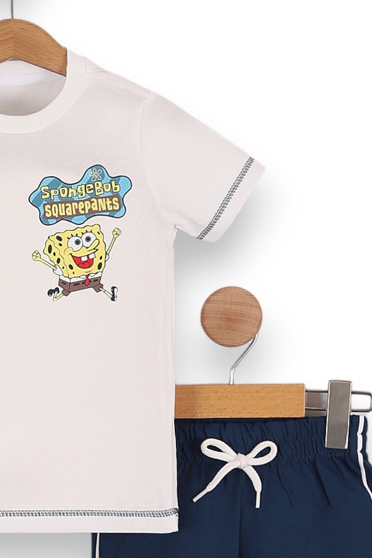 ERKEK ÇOCUK SÜNGER BASKILI BOB 3-6 YAŞ YAZLIK BİSİKLET YAKA T-SHİRT VE ŞORTLU TAKIM R781