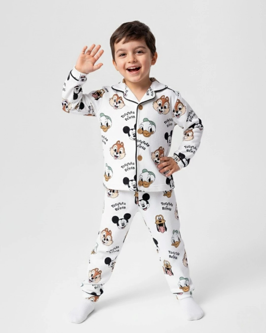 Erkek Çocuk Karışık Çizgi Film Karakteri Baskılı Kruvaze Yakalı Mevsimlik Gecelik Pijama Takımı R2178