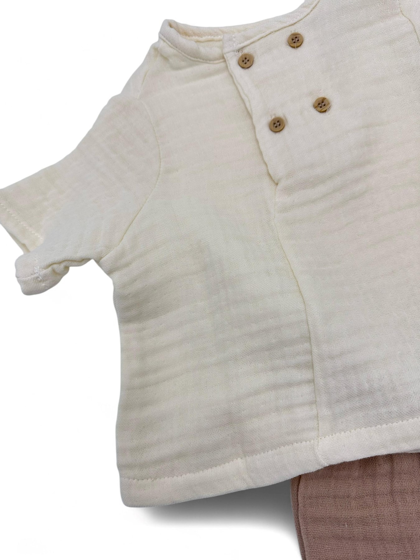 ERKEK BEBEK YAZLIK ÇİFT KAT MÜSLİN KUMAŞ DÜĞME DETAYLI KAPRİLİ 6-9-12-18-24 AY TAKIM  R1834