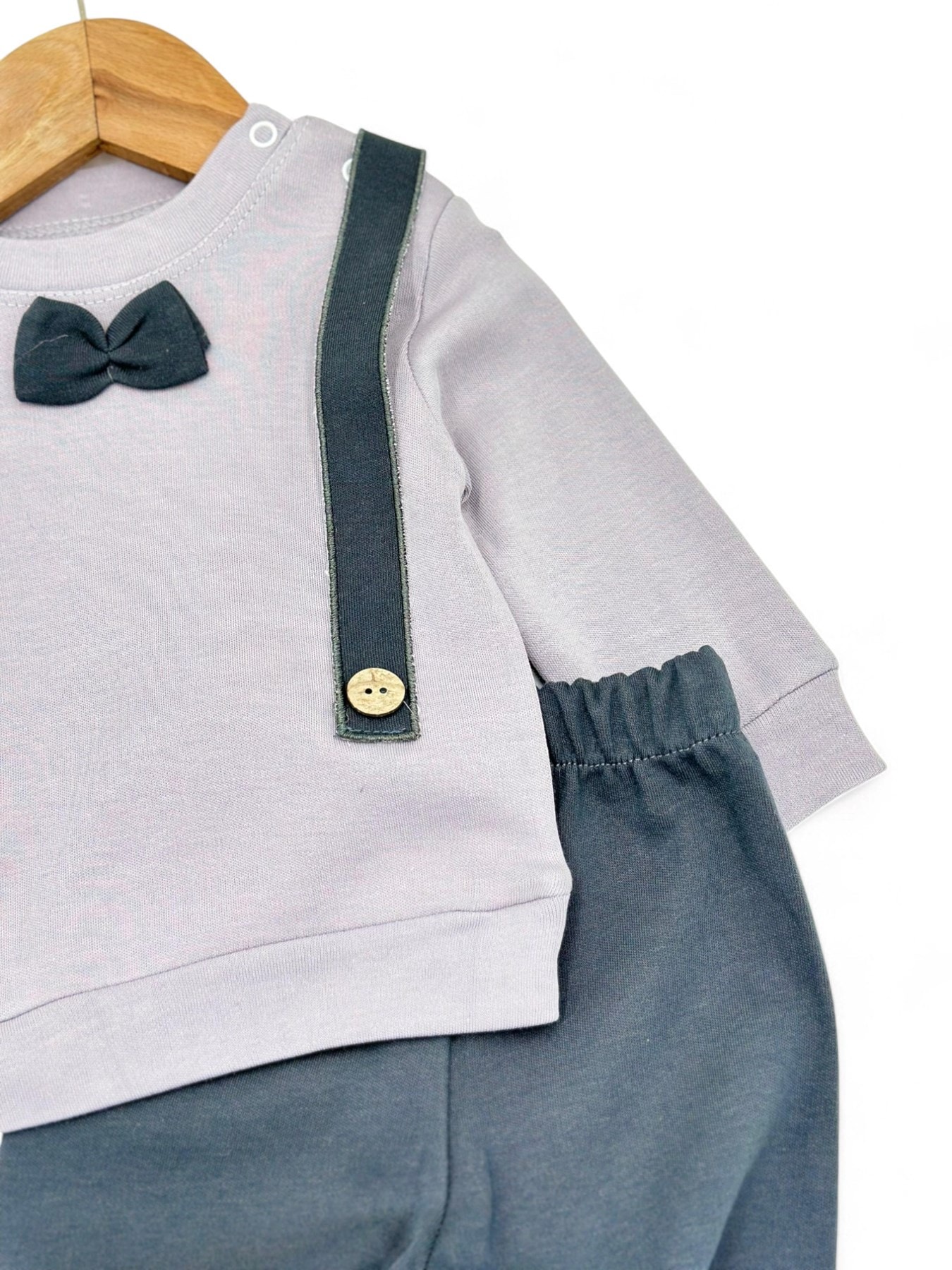 Erkek Bebek Papyonlu Kendinden Askılıklı Bodyli 2 İplik Mevsimlik Şık Bebek Takımı 3-6-9-12 AY R1378