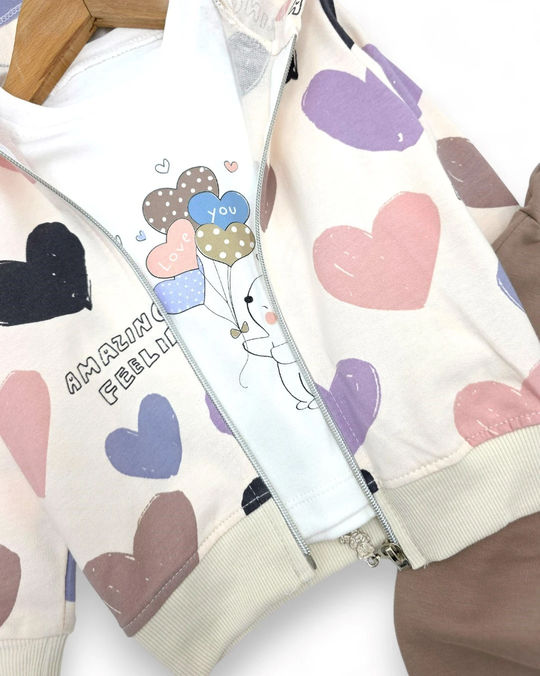 Kalp Desenli Kapüşonlu Hırkalı Kız Bebek Eşofman Takımı 3’lü Set 6-9-12-18-24 Ay l %100 Pamuk R2340