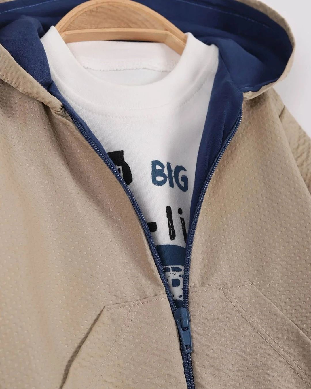 Erkek Bebek Yağmurluklu Kapüşonlu, 3 Parça Mevsimlik Alt Üst Takım l 3-6-9-12-18 Ay R2234