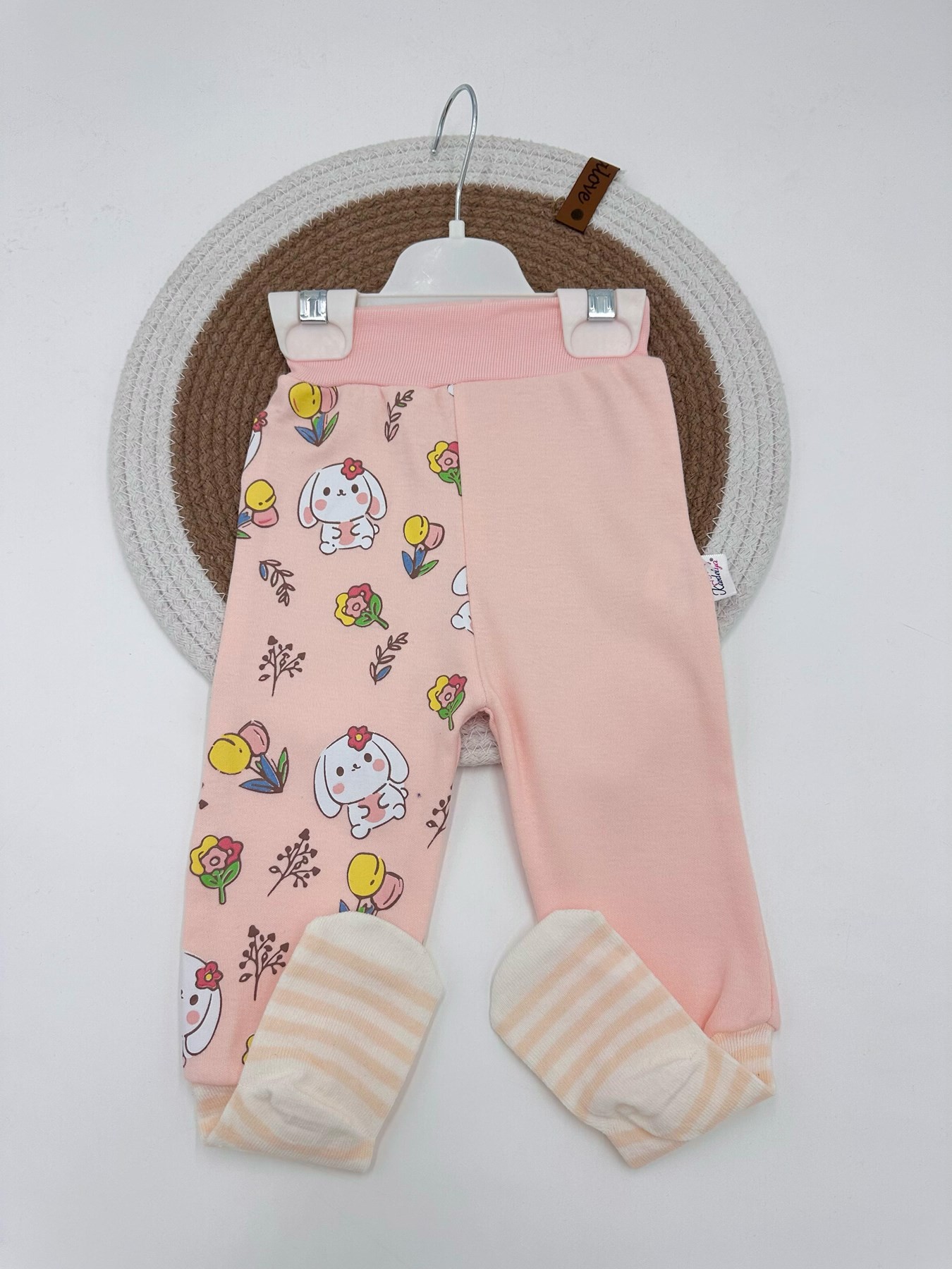 KIZ BEBEK ÇORAPLI TEK ALT ÇEŞİTLERİ 0-3-6-9-12 AY ÇORAPLI PATİKLİ ALT PİJAMA R1559 - SOMON-ÇİÇEK
