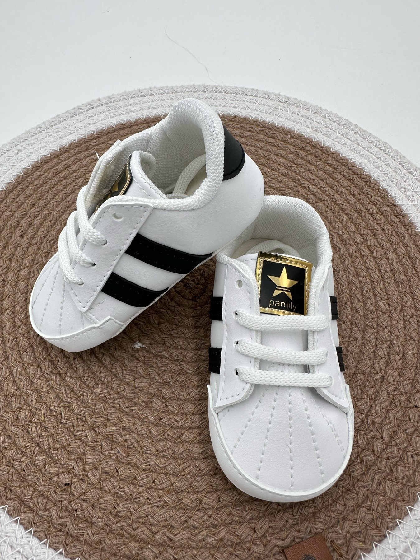 BEBEK ŞİRİN CONVERSE BEBEK PANDUF, EV AYAKKABISI 18-19 NUMARA  PF2 - BEYAZ-SİYAH