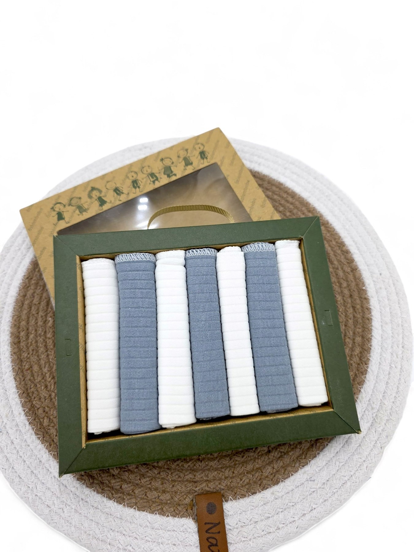 YENİ DOĞAN 7'Lİ FİTİLLİ AĞIZ MENDİLİ SETİ CRAFT KUTULU 7'Lİ MENDİL MN1 - MODEL 2
