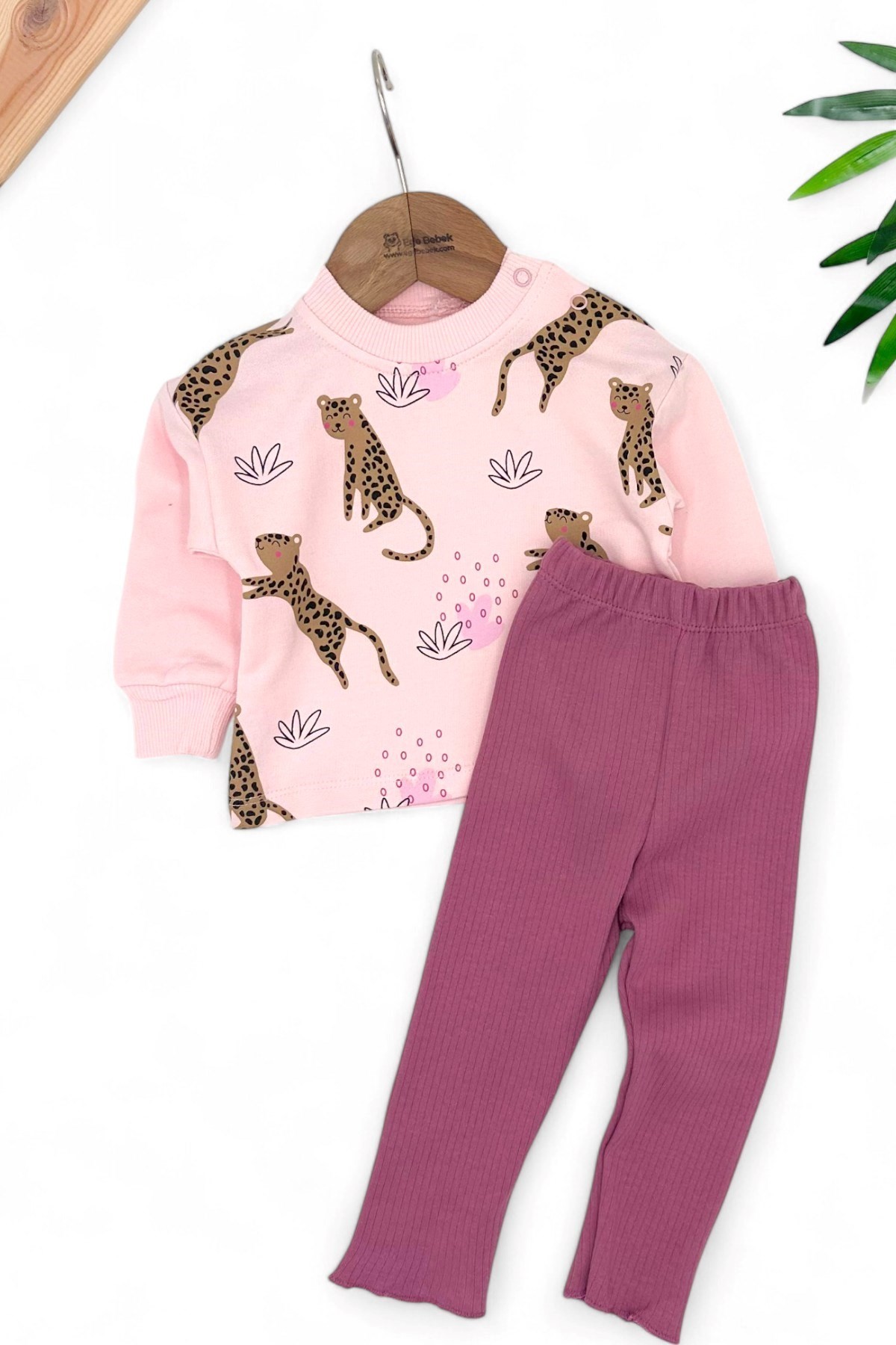 KIZ BEBEK 3-6-9-12-18 AY TAYTLI LEOPAR BASKILI MEVSİMLİK ALT ÜST ŞIK KIZ TAKIMI  R1532 - MÜRDÜM
