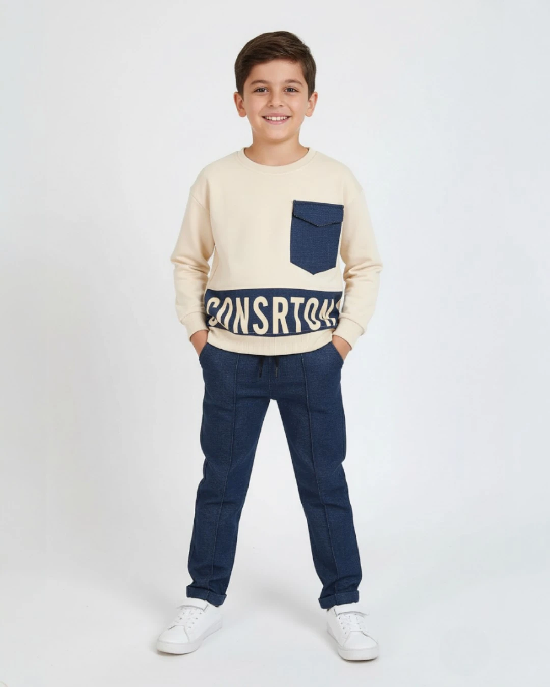 Erkek Çocuk Mevsimlik Yazı Baskılı Cep Detaylı Sweatshirt ve Pantalonlu Alt Üst Şık Takım 4-11 Yaş R2259 - LACİVERT