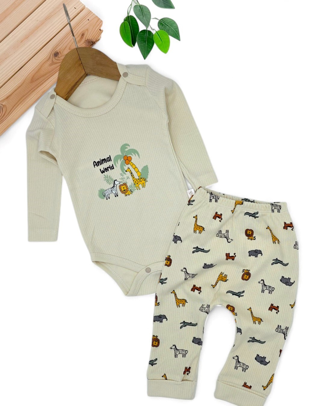 Erkek Bebek Yenidoğan Hayvanlar Baskılı Fitilli Çıtçıtlı Badi ve Altlı Natural Pamuk Bebek Takımı R2153 - BEJ