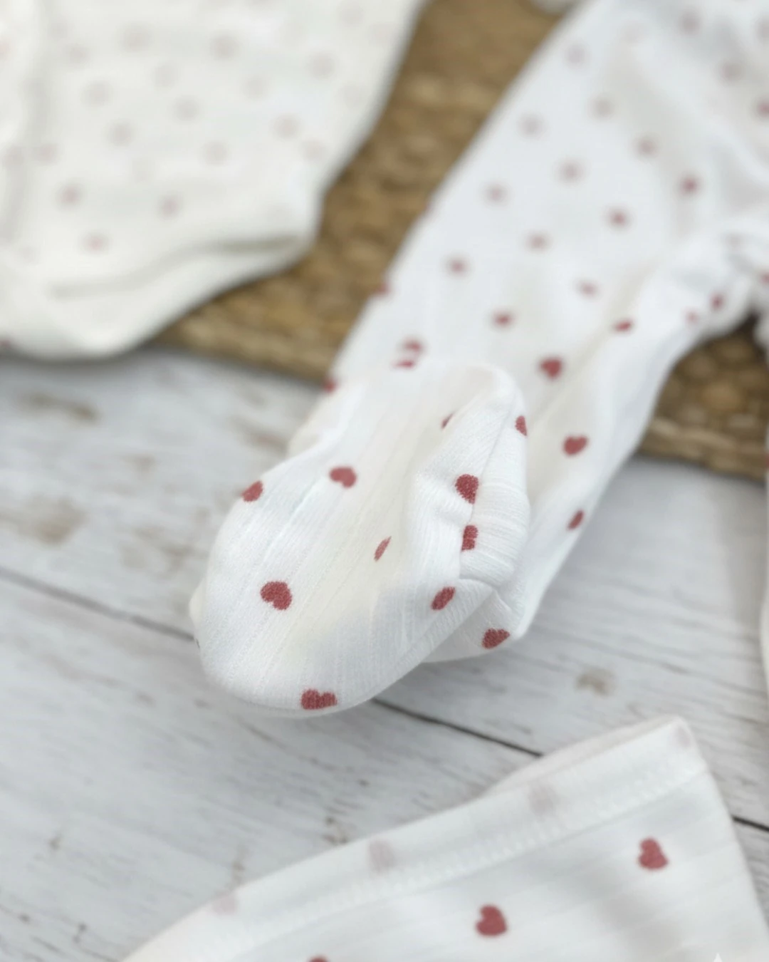 Kız Bebek Fitilli Kalp Baskılı 11 Parçalı Hastane Çıkışı Zıbın Seti Takımı R2371