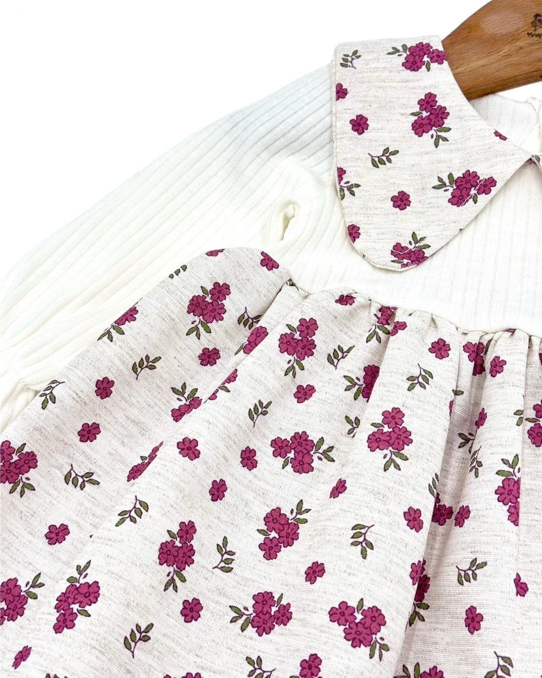 KIZ BEBEK ÇİÇEK BASKILI YAKA DETAYLI  KETEN ELBİSE 3-6-9-12-18 AY BEBEK ELBİSE R1556