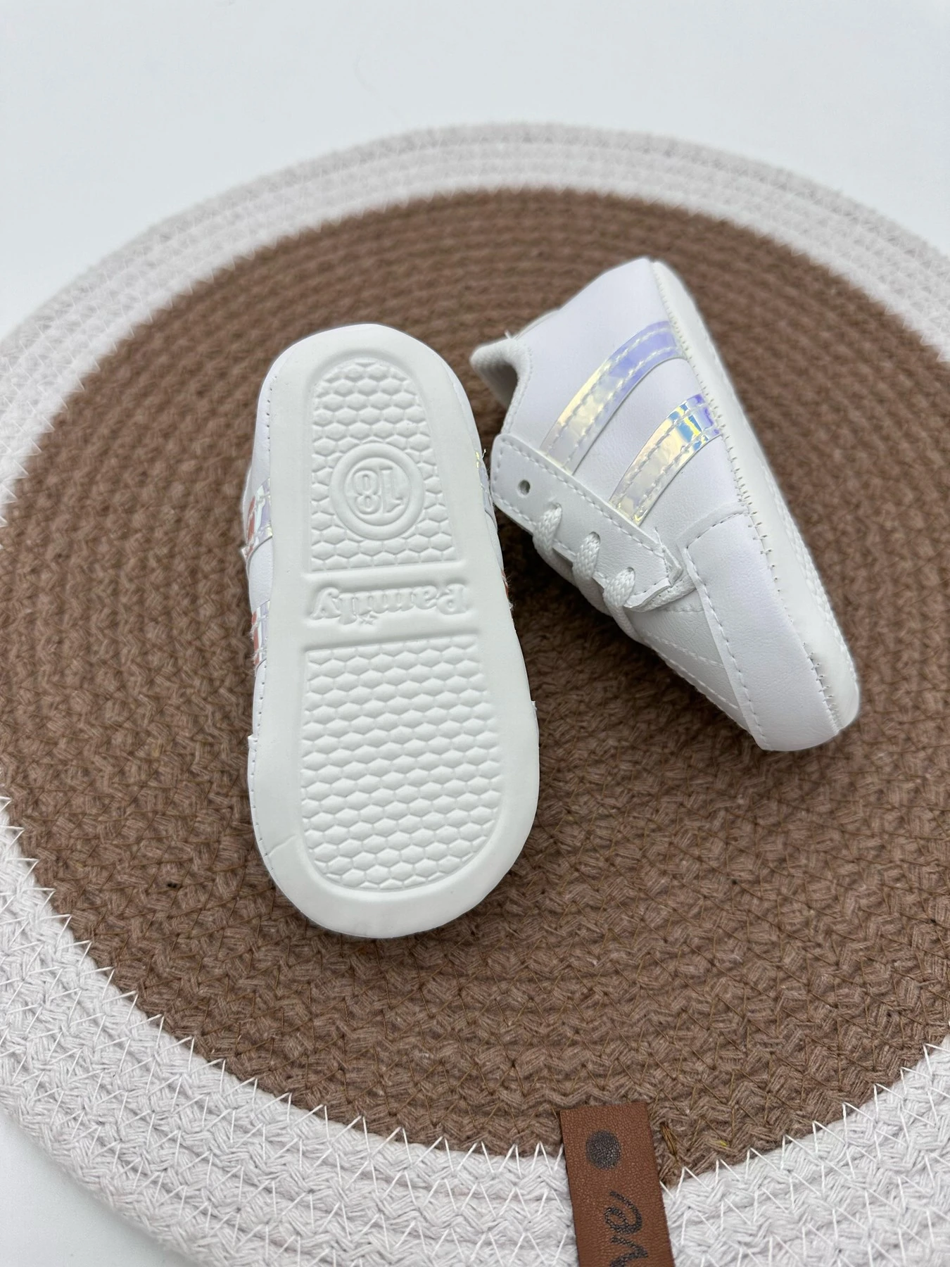 BEBEK ŞİRİN CONVERSE BEBEK PANDUF, EV AYAKKABISI 18-19 NUMARA  PF1