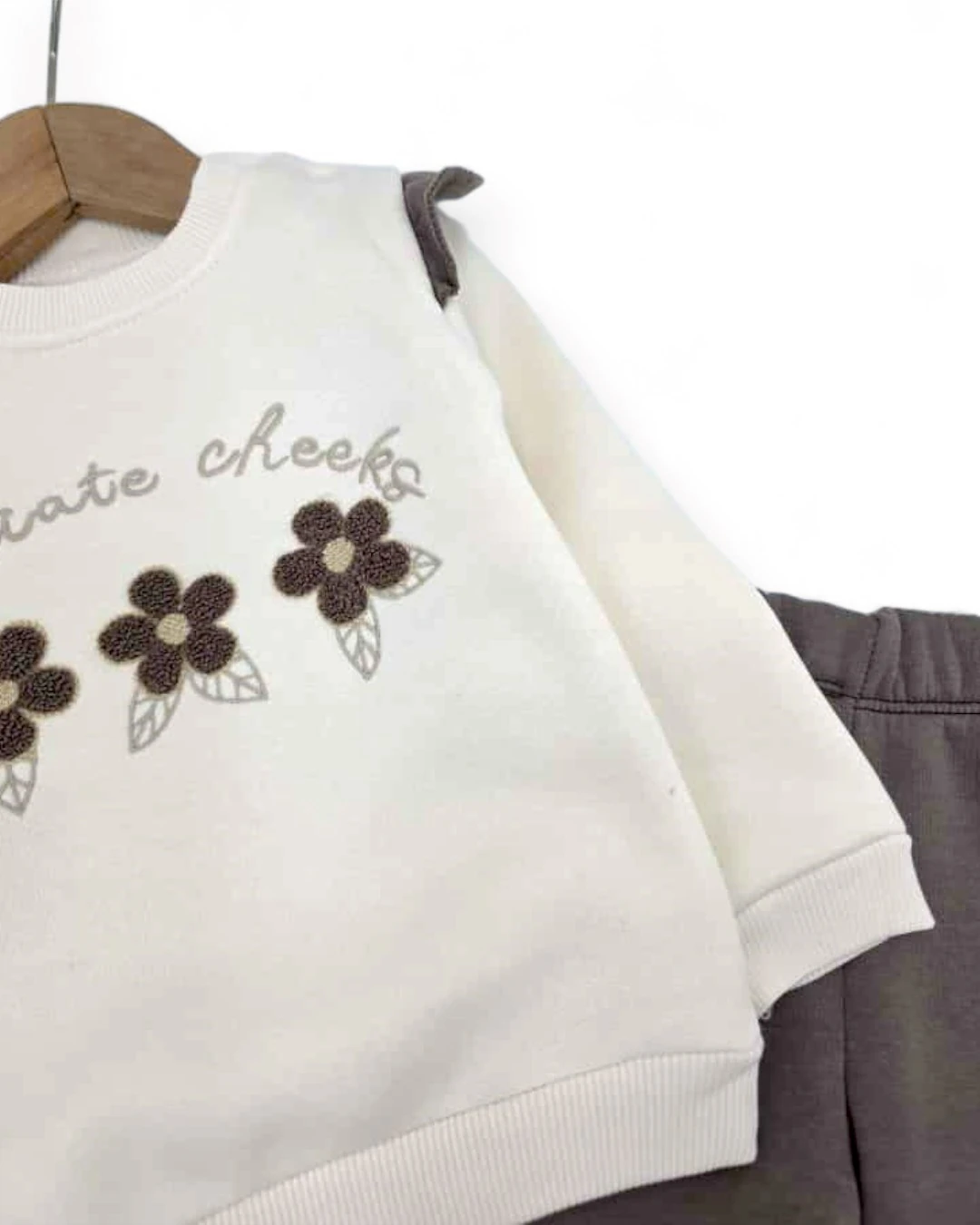 Kız Bebek Papatya Nakışlı, Fırfırlı, 3 İp Şardonlu Kışlık 6-9-12-18-24 Ay Şık Eşofman Takımı R2352