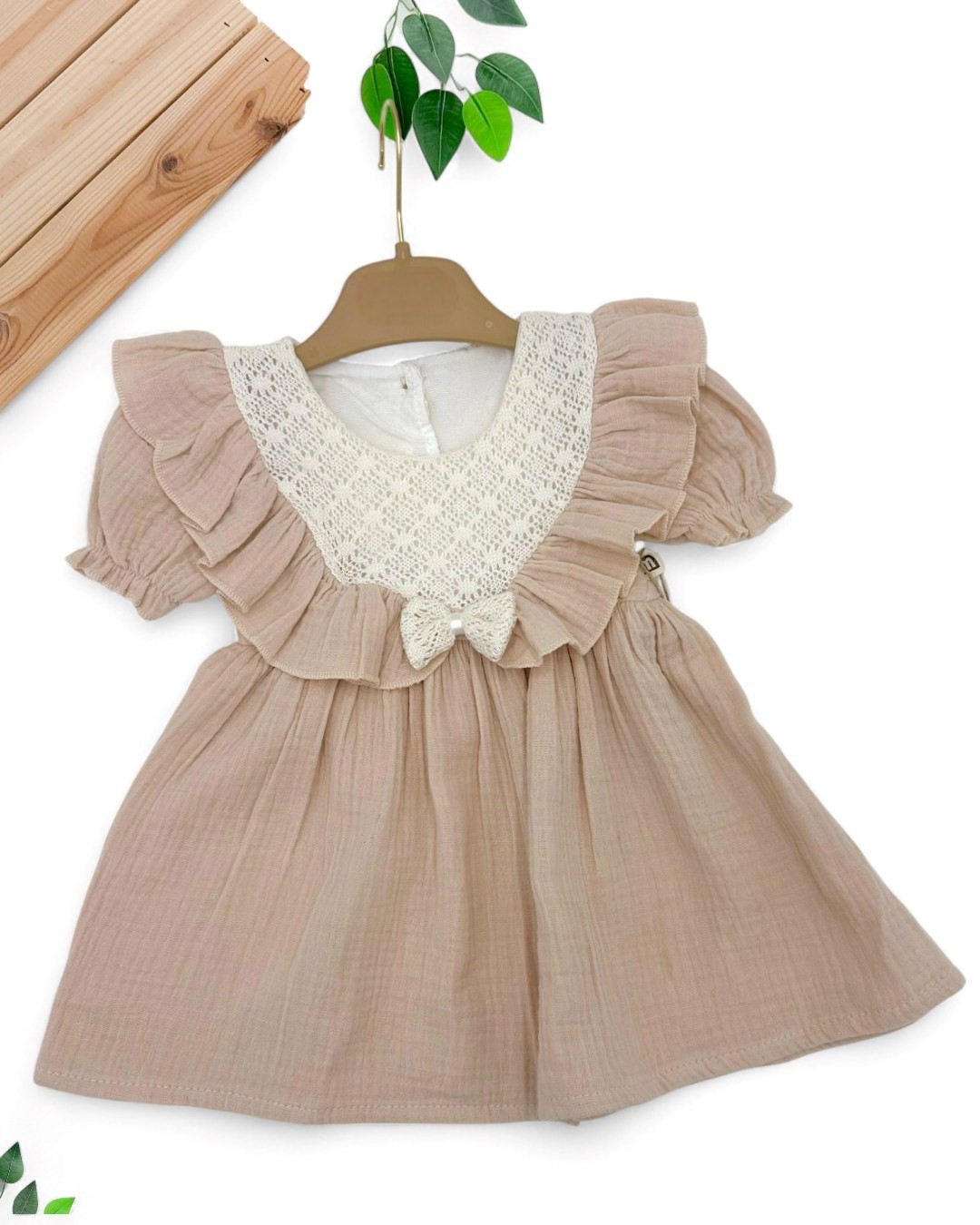 KIZ BEBEK DAR KALIP 6-9-12-18-24 AY YAKA DETAYLI YAZLIK MÜSLİN ELBİSE R1825 - BİSKÜVİ