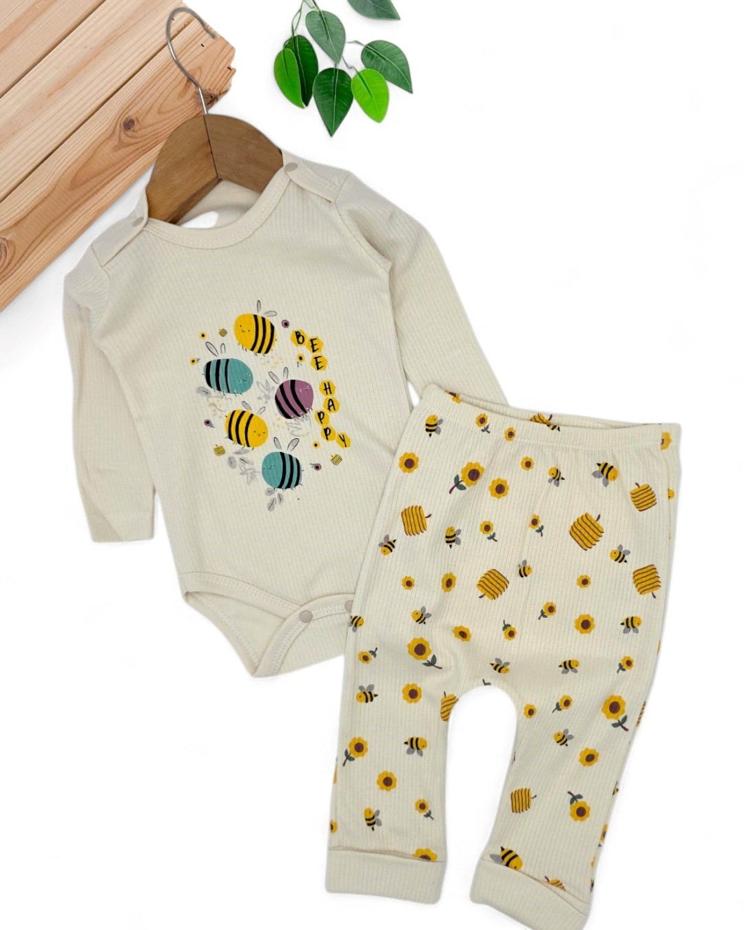 Kız Bebek Yenidoğan Arı Baskılı Fitilli Çıtçıtlı Badi ve Altlı Natural Pamuk Bebek Takımı 0-9 Ay R2152 - BEJ