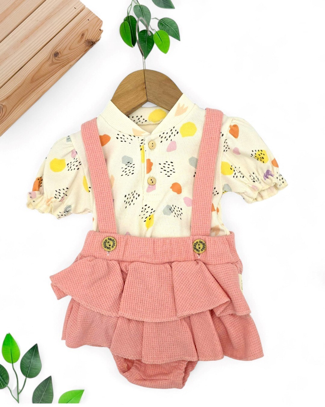KIZ BEBEK YAZLIK KISA KOLLU FIRFIRLI ROMPER BASKILI T-SHIRT VE SALOPETLİ TAKIM R898 - SOMON