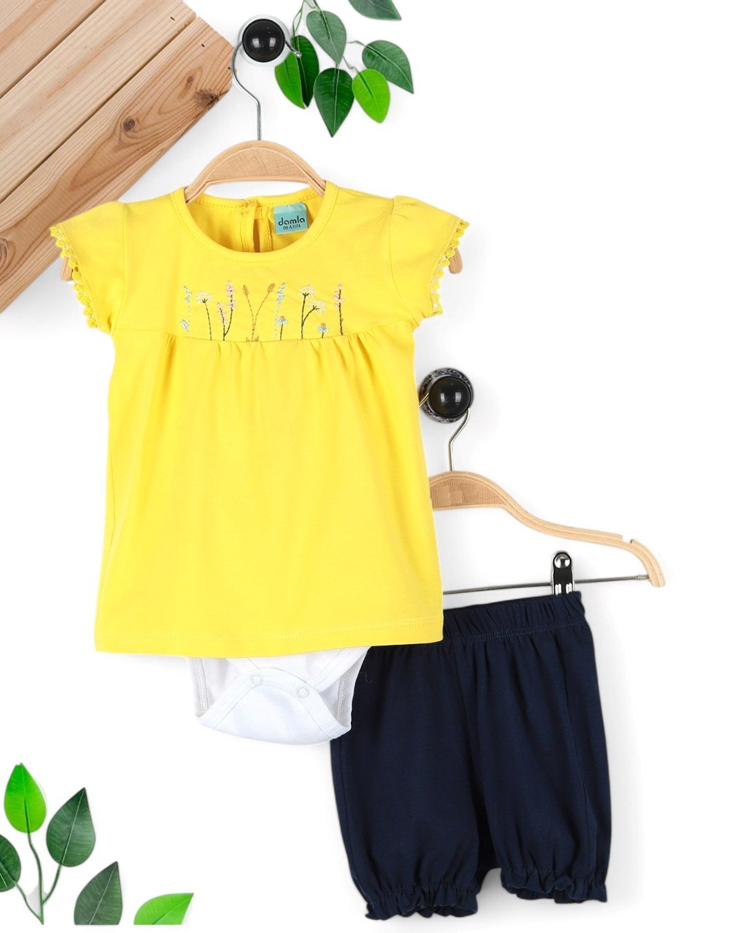 KIZ BEBEK 3 PARÇA İP ASKILI ÇITÇITLI BODY'Lİ  ŞORTLU 3-6-9-12-18-24 AYLIK YAZLIK BEBEK TAKIMI R1674 - SARI