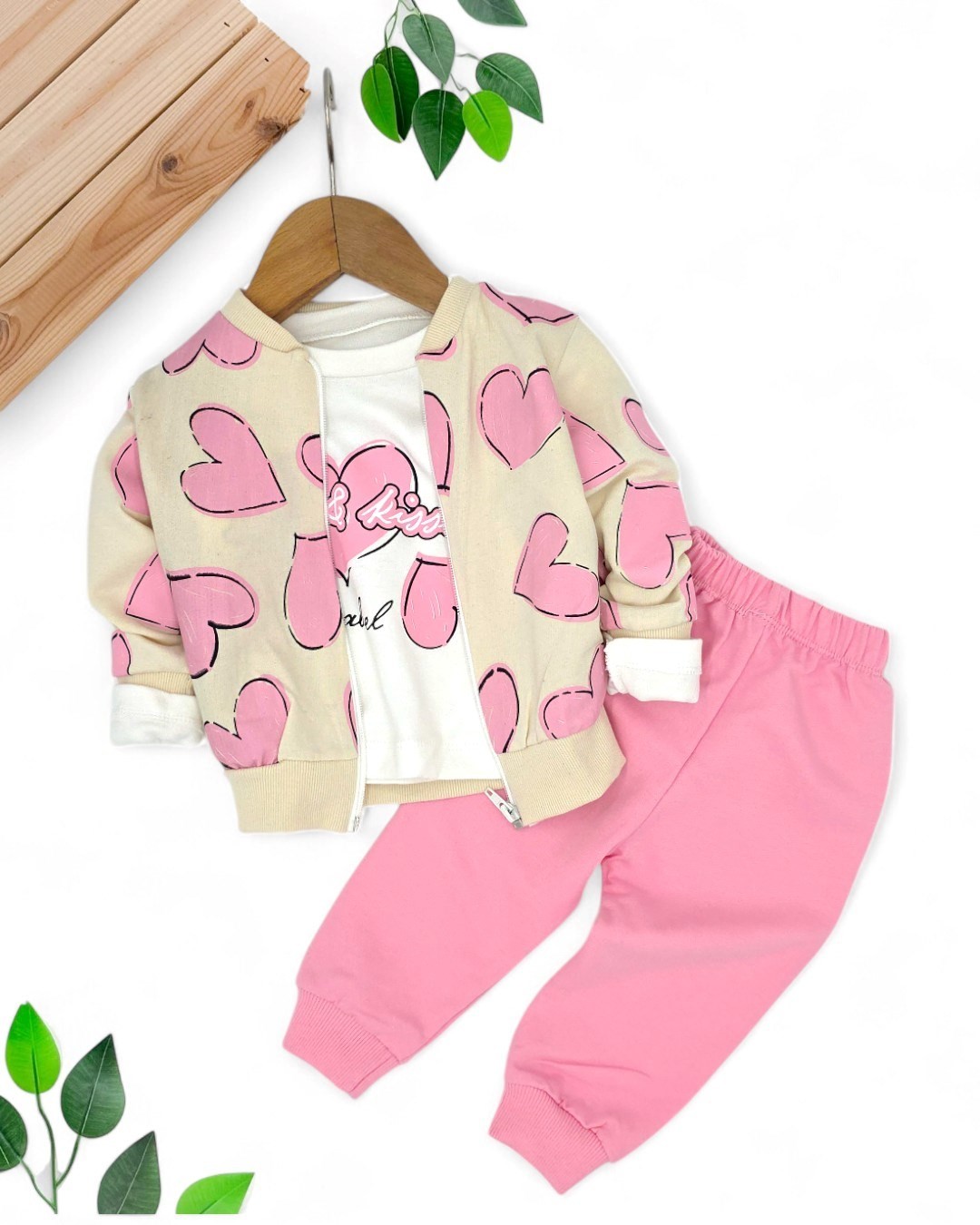 Kız Bebek Mevsimlik 3’lü Takım – Kalp Baskılı Ceket, Uzun Kollu Badi ve Alt – 6-24 Ay R1989 - PEMBE