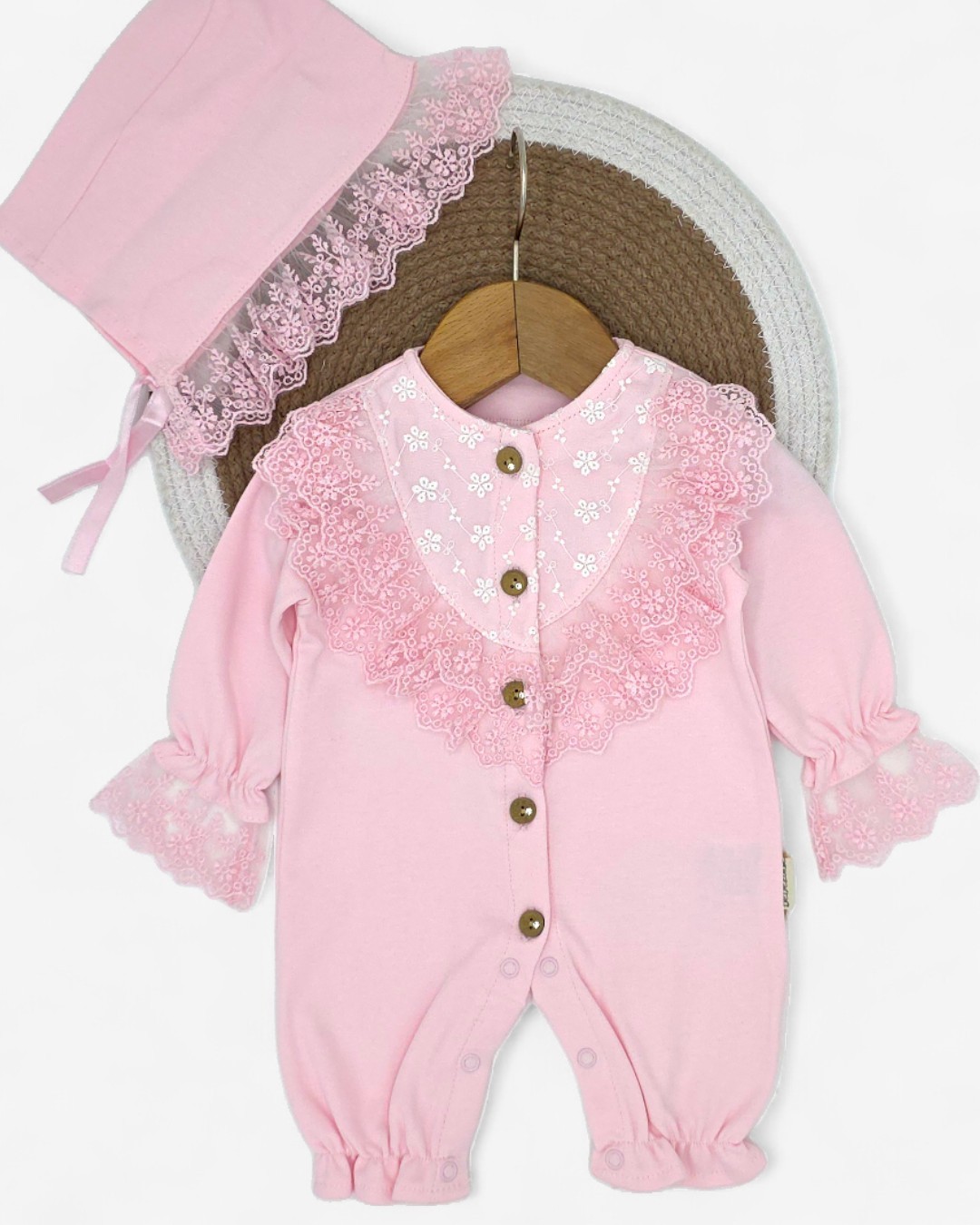 KIZ BEBEK FİSTO DANTEL DETAYLI ŞAPKALI 0-3-6-9-12 AY ŞIK BEBEK TULUMU R2004 - PEMBE