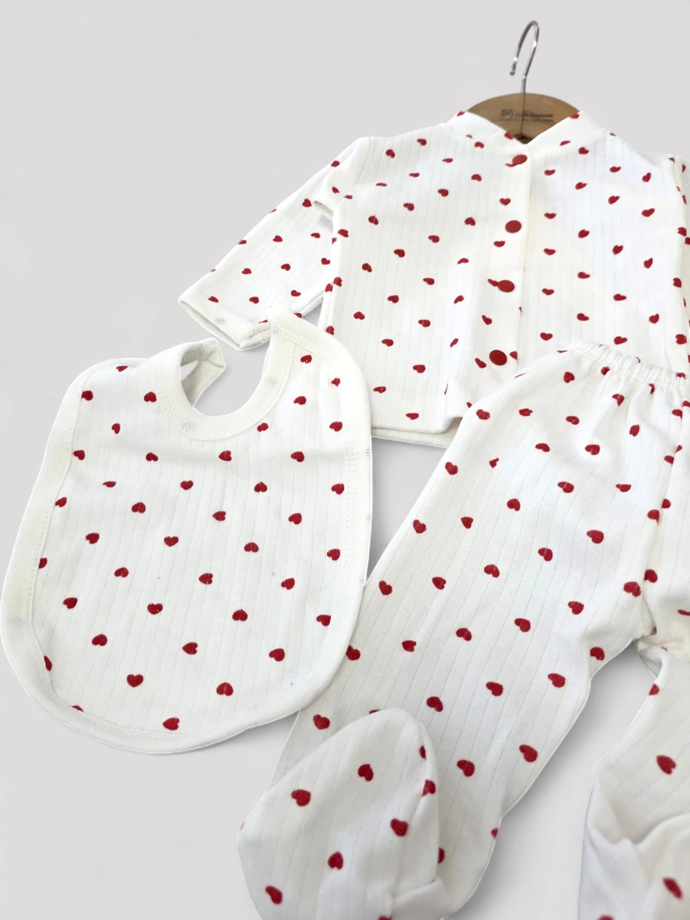 Kız Bebek Kalp Baskılı 5 Parça Fitilli Hastane Çıkışı Zıbın Seti R1966