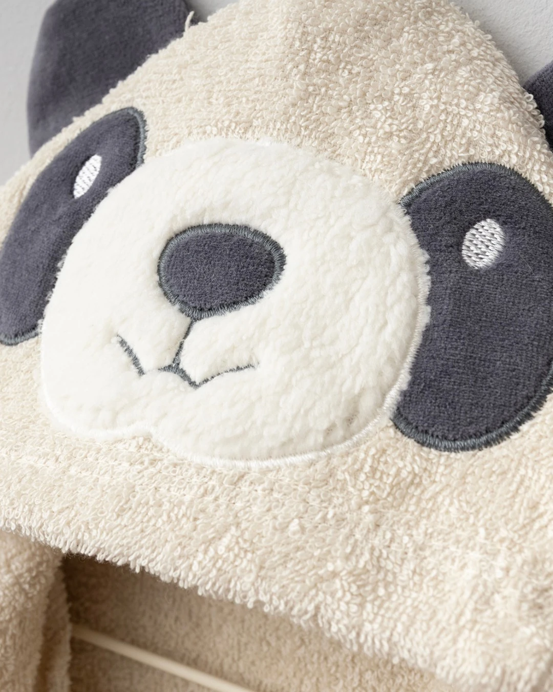 Bebek Gülen Panda Nakışlı 4'lü Havlu & Bornoz Banyo Seti, Yeni Doğan Bornoz Takımı BN14