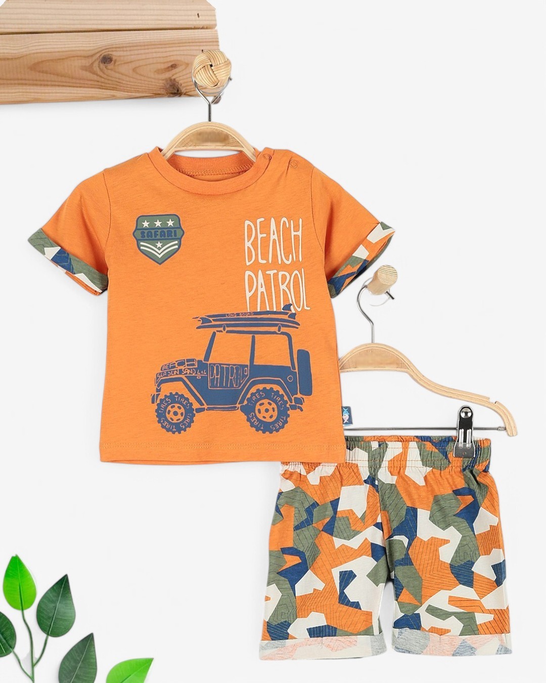 ERKEK BEBEK KAMUFLAJ ŞORTLU ARABA BASKILI YAZLIK 6-9-12-18-24 AY BEBEK TAKIMI R1695 - TURUNCU