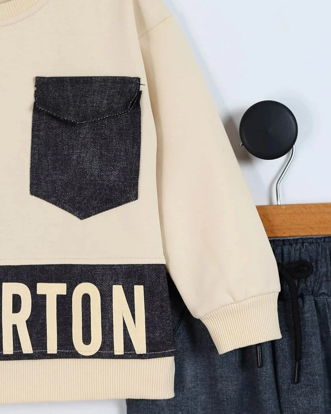 Erkek Çocuk Mevsimlik Yazı Baskılı Cep Detaylı Sweatshirt ve Pantalonlu Alt Üst Şık Takım 4-11 Yaş R2259