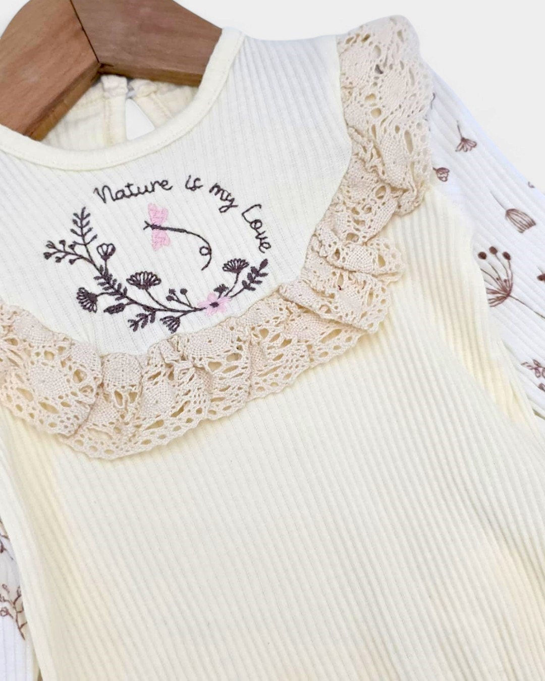 Kız Bebek Çiçek Baskılı, Şapkalı, Çıtçıtlı Bodyli, 3 Parça Şık 3-6-9-12 Ay Bebek Takımı R2047